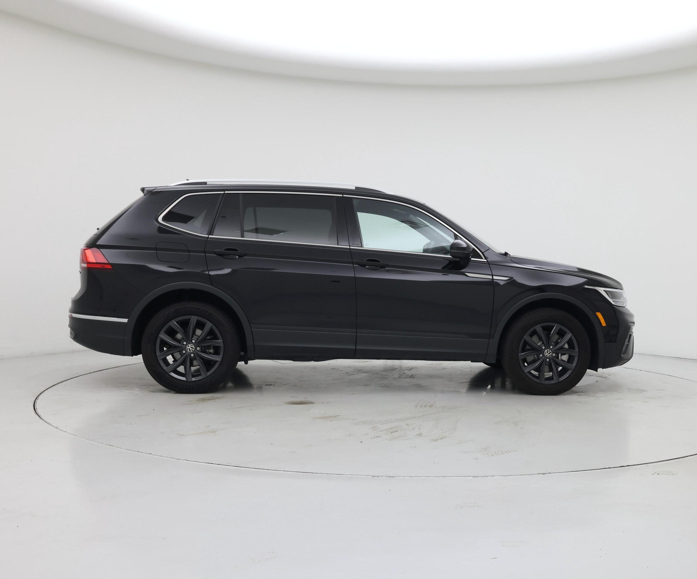 Thumbnail: 2024 Volkswagen Tiguan - 7