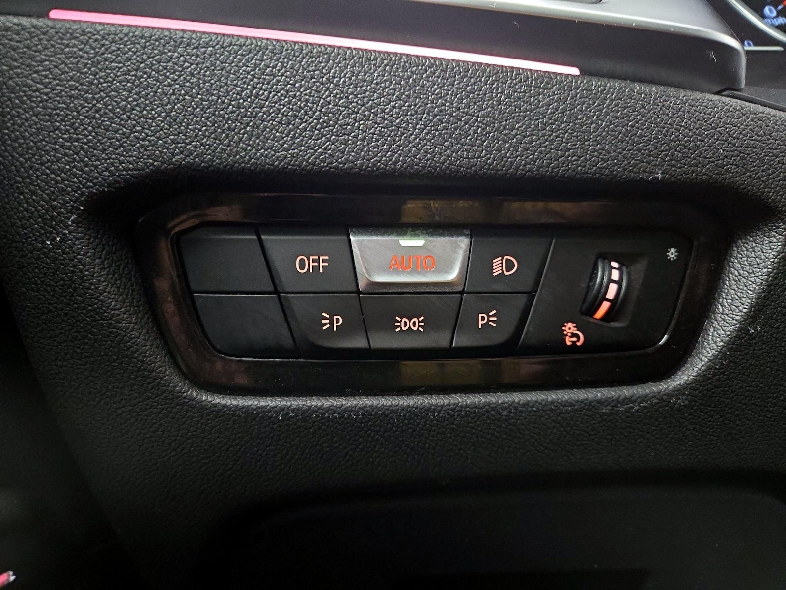 2021 BMW 3 Series 330i - Photo 14