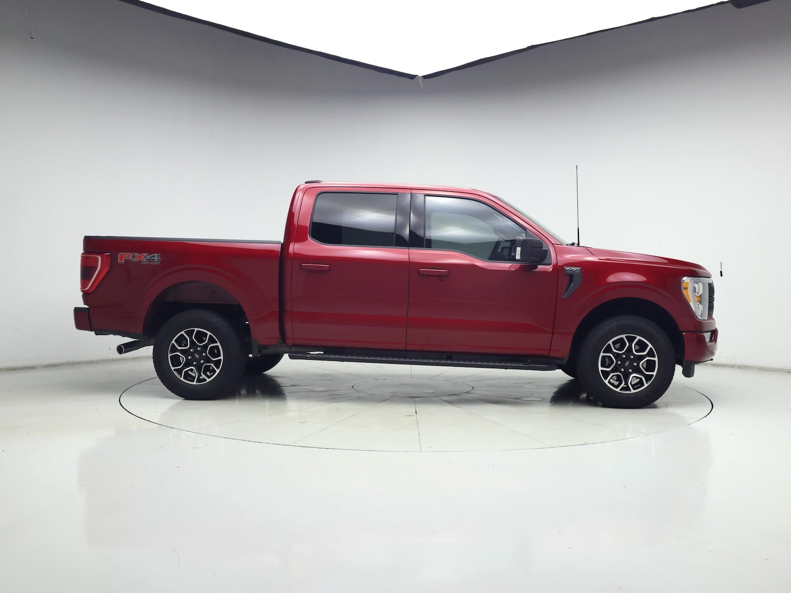 2022 Ford F-150 XL - Photo 8