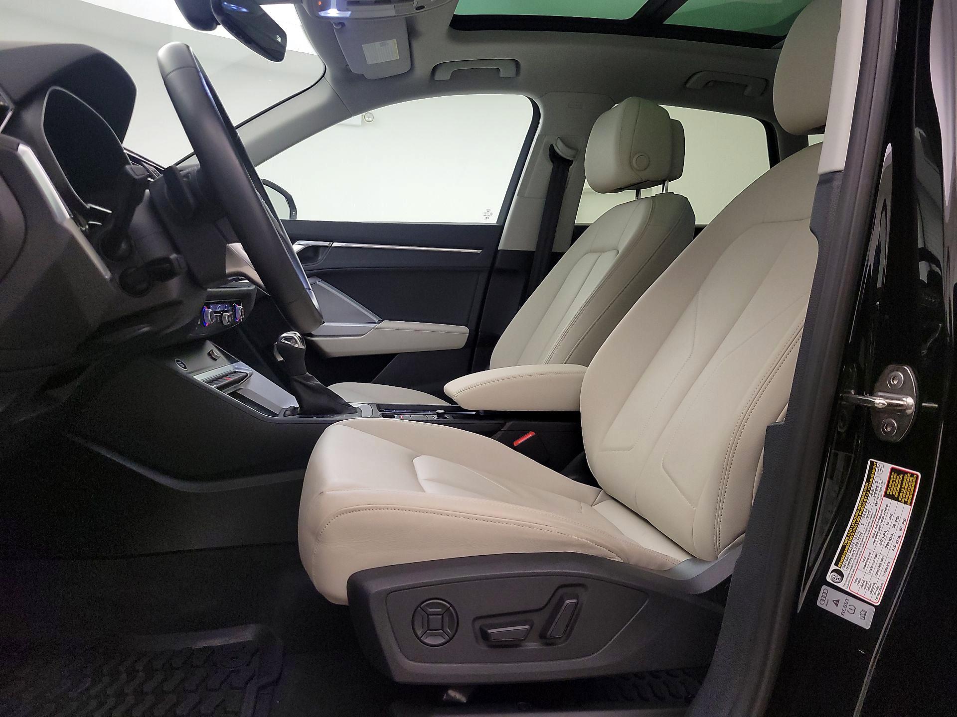 Thumbnail: 2024 Audi Q3 - 11