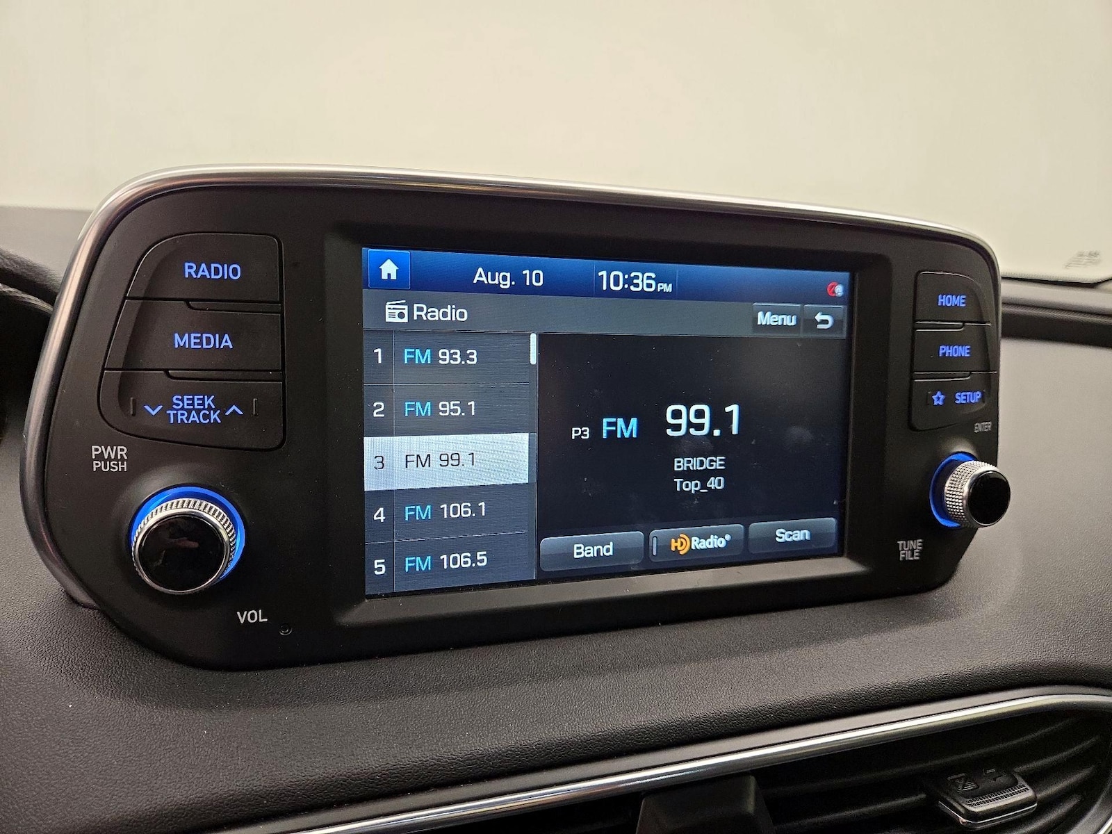 2020 Hyundai Santa Fe SEL - Photo 16