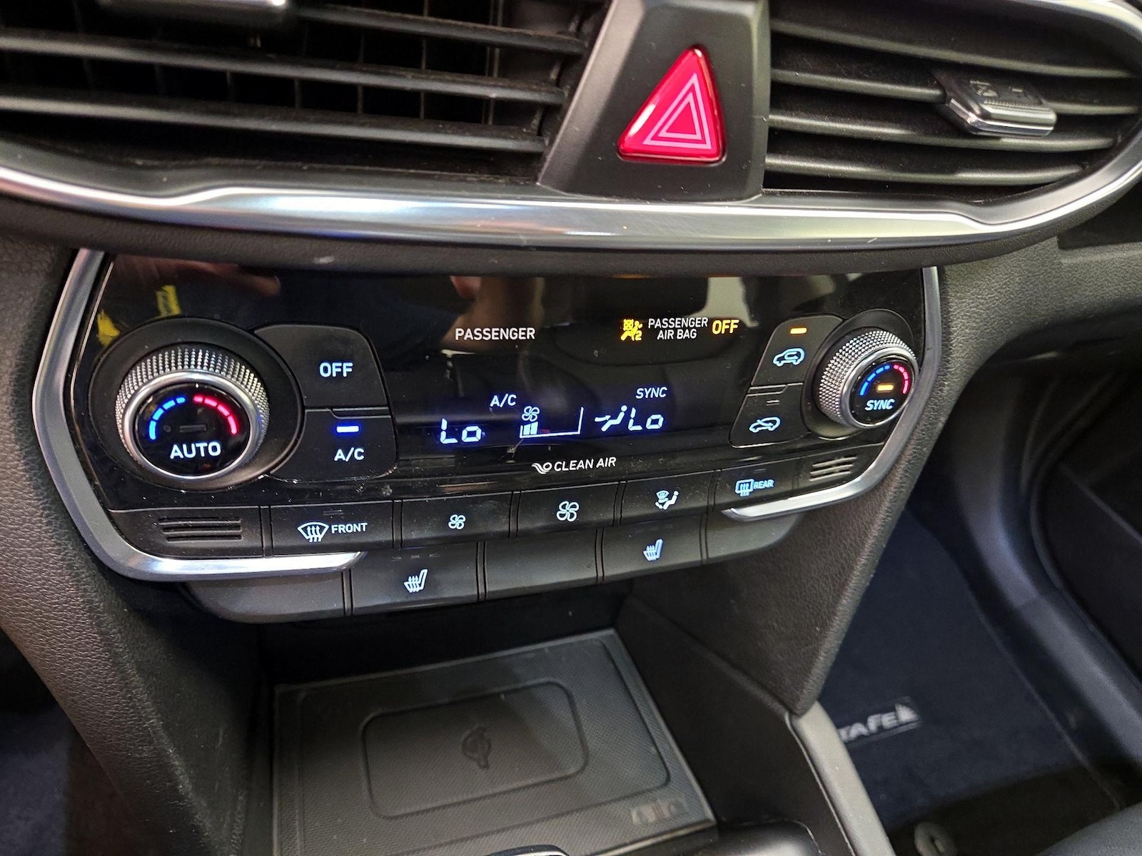 2020 Hyundai Santa Fe SEL - Photo 17