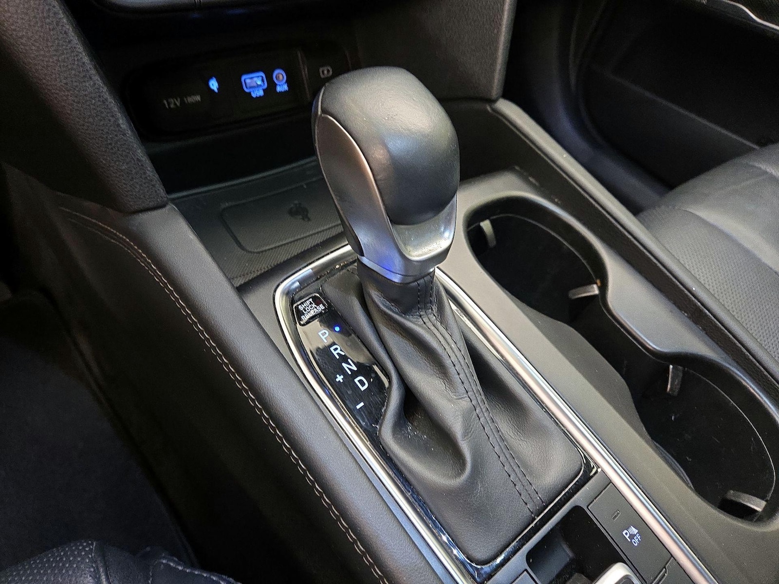 2020 Hyundai Santa Fe SEL - Photo 18