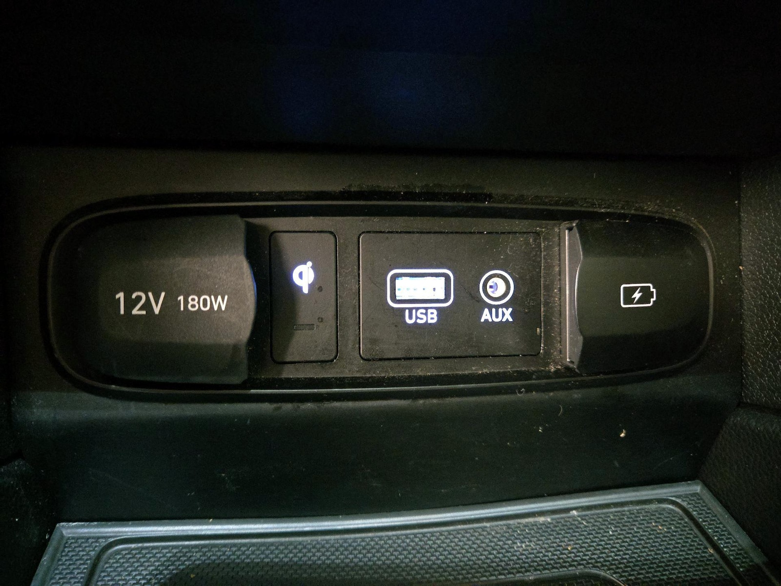 2020 Hyundai Santa Fe SEL - Photo 19