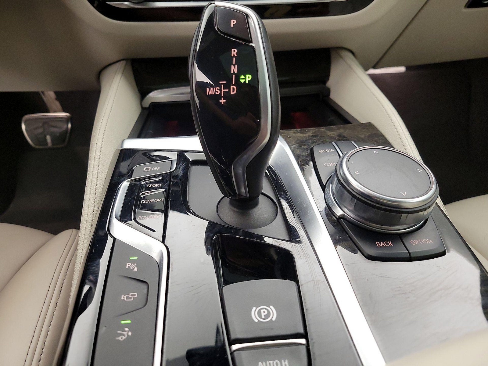 2018 BMW 6 Series Gran Turismo 640i - Photo 18