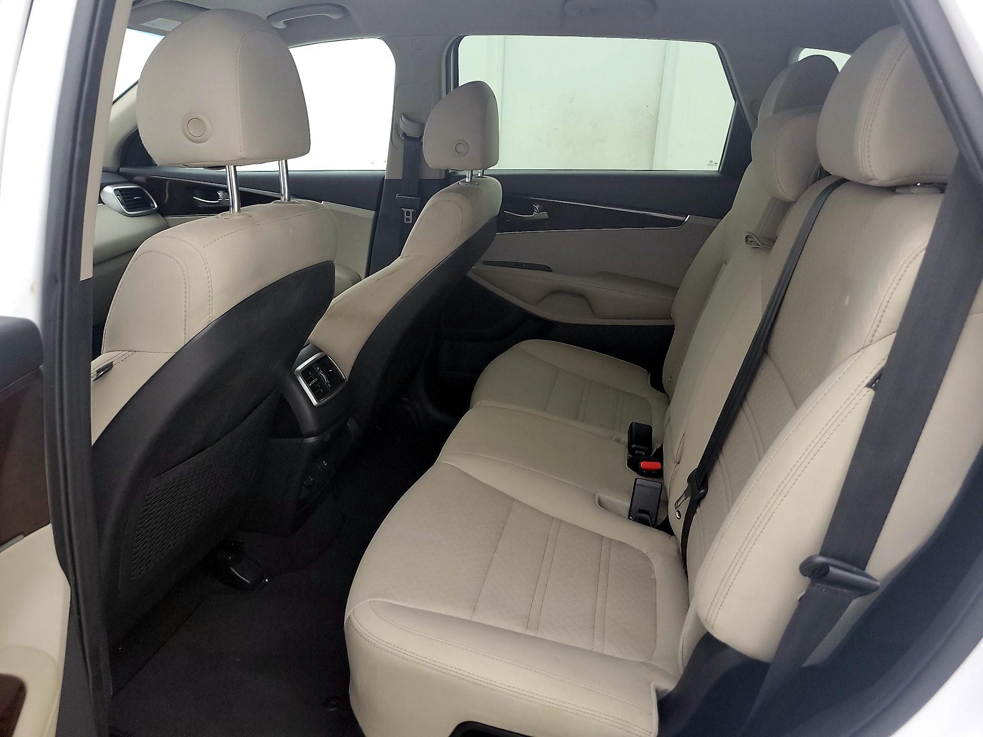 Thumbnail: 2018 Kia Sorento - 19