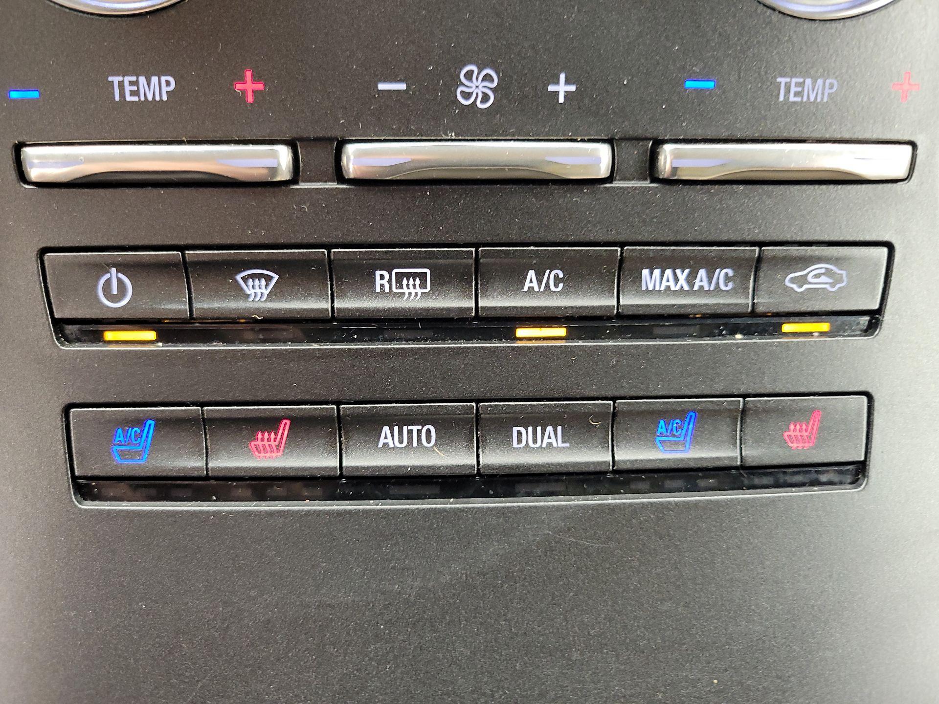 Thumbnail: 2016 Lincoln MKX - 17