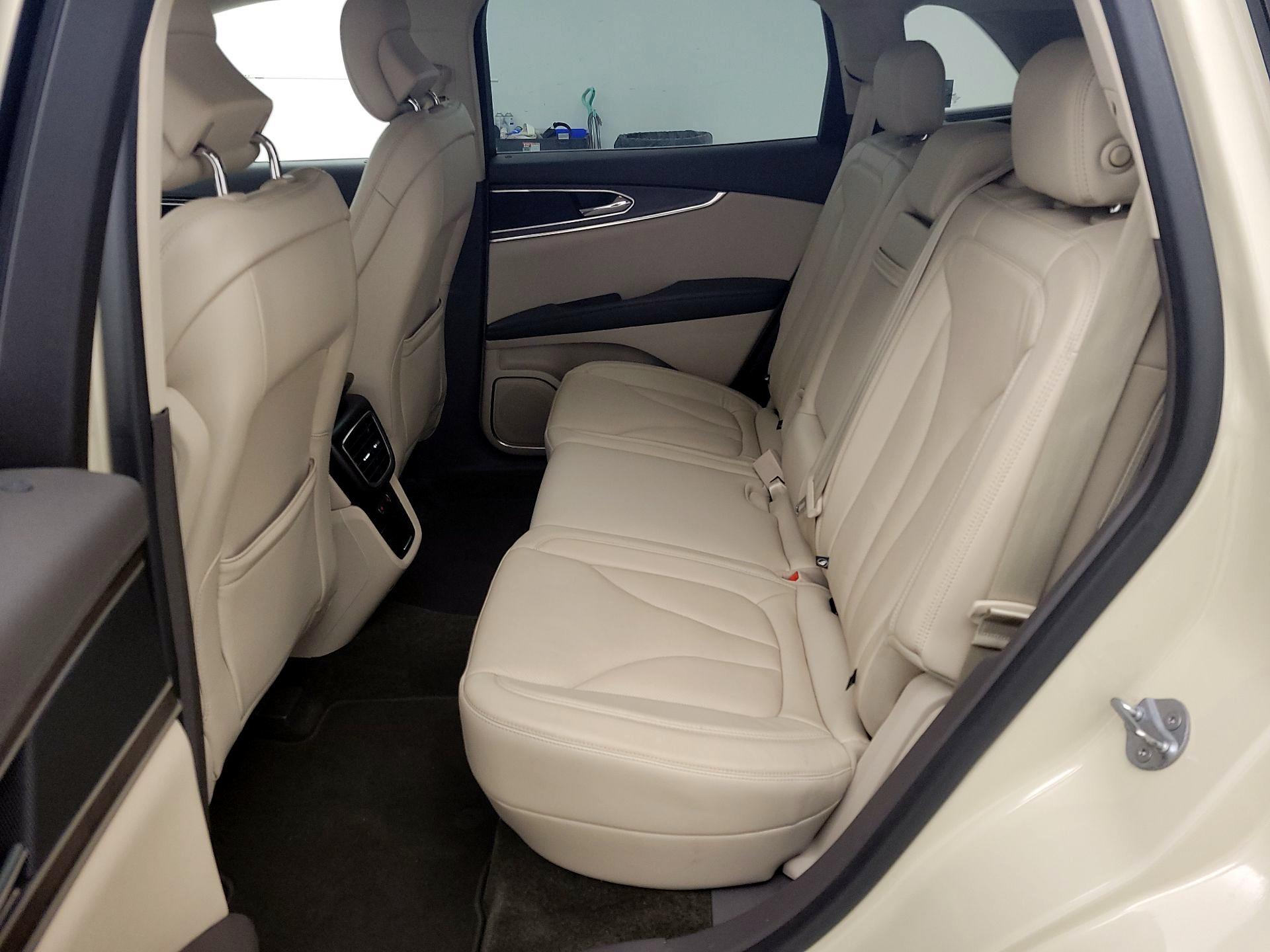 Thumbnail: 2016 Lincoln MKX - 20