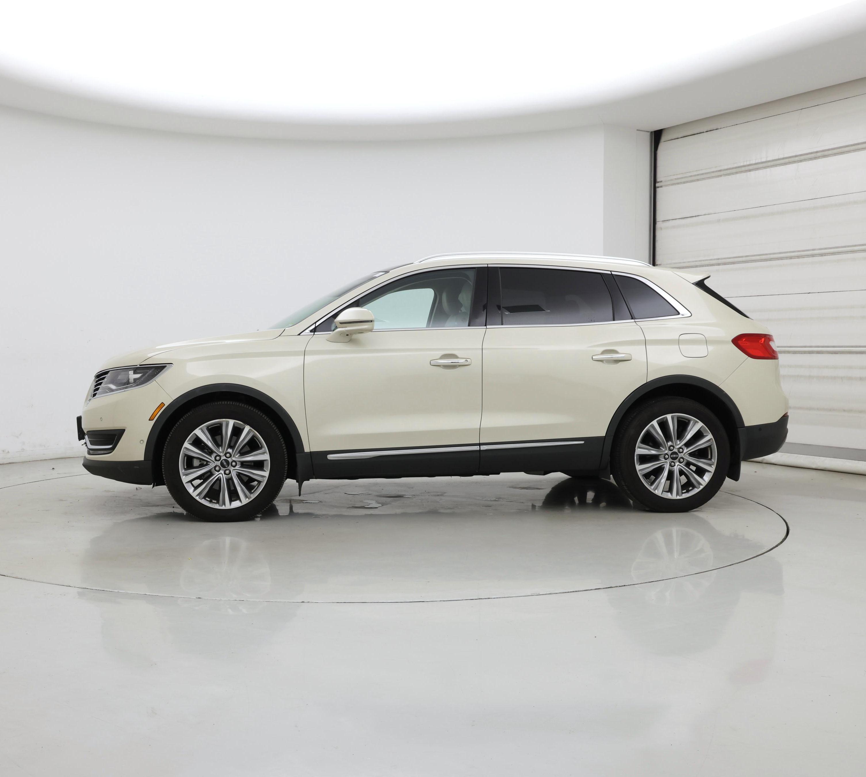 Thumbnail: 2016 Lincoln MKX - 3