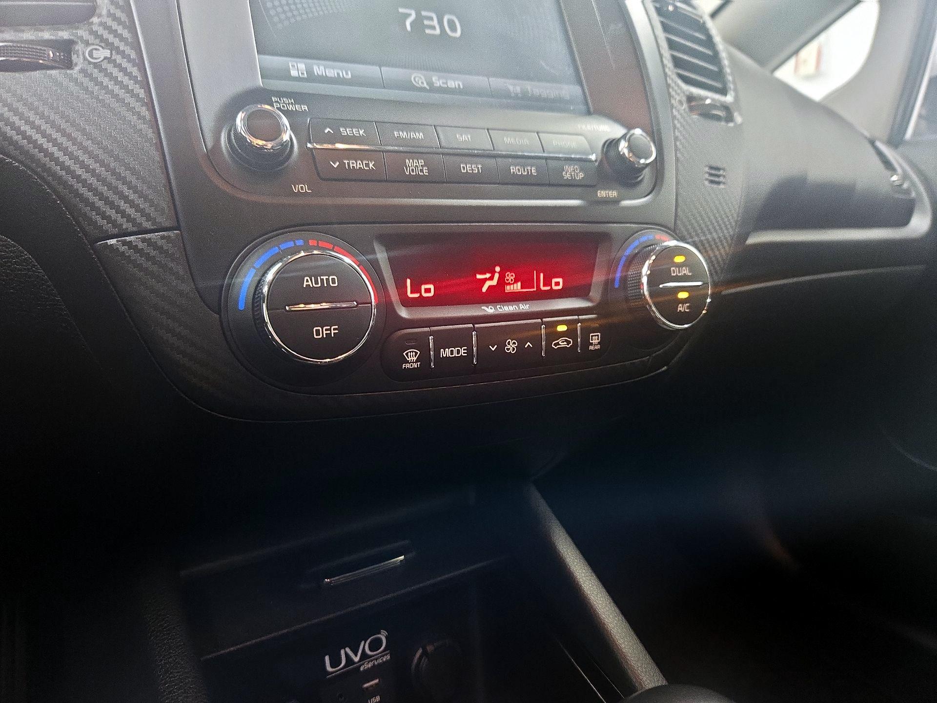 Thumbnail: 2016 Kia Forte - 16