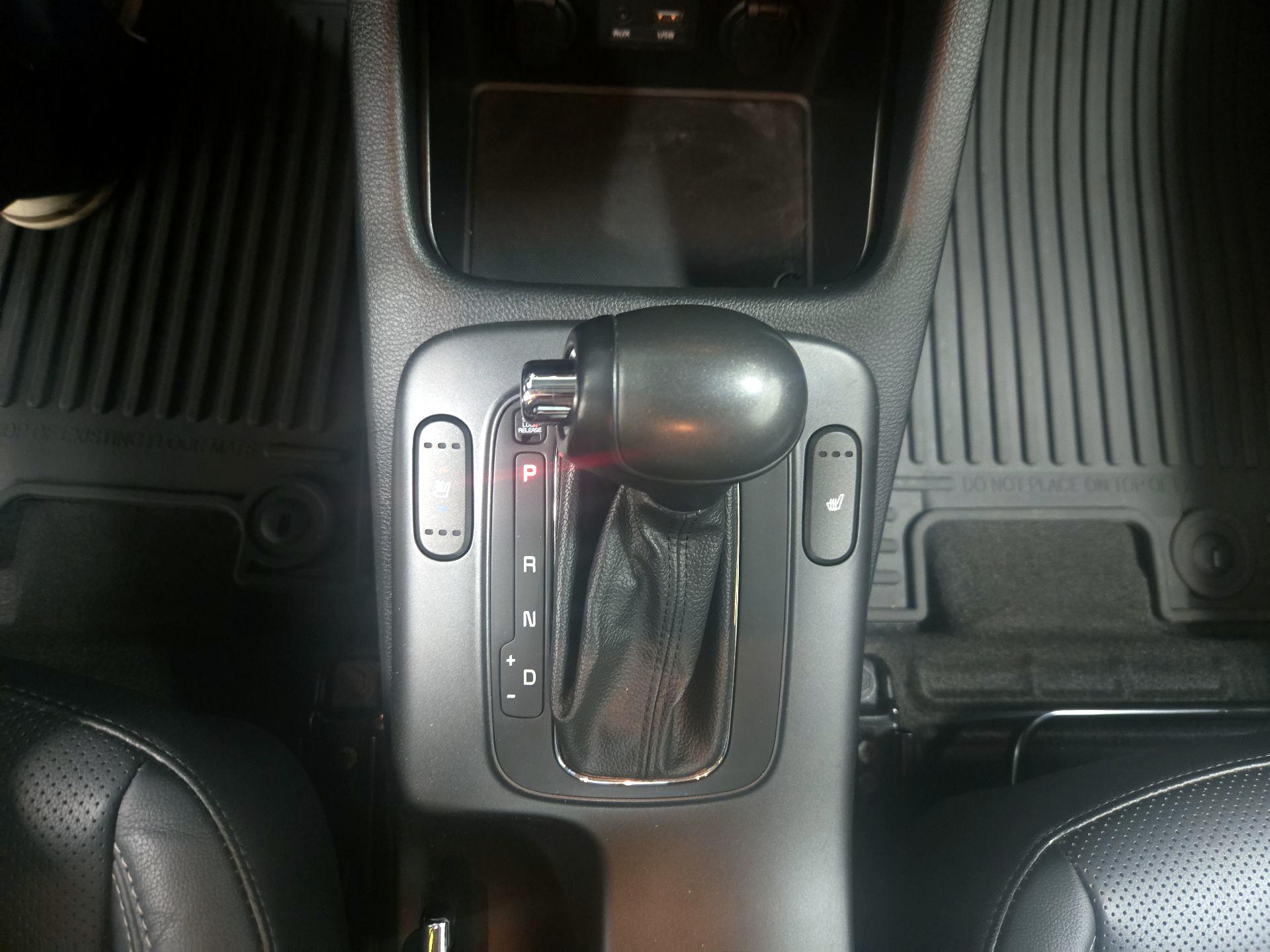 Thumbnail: 2016 Kia Forte - 17