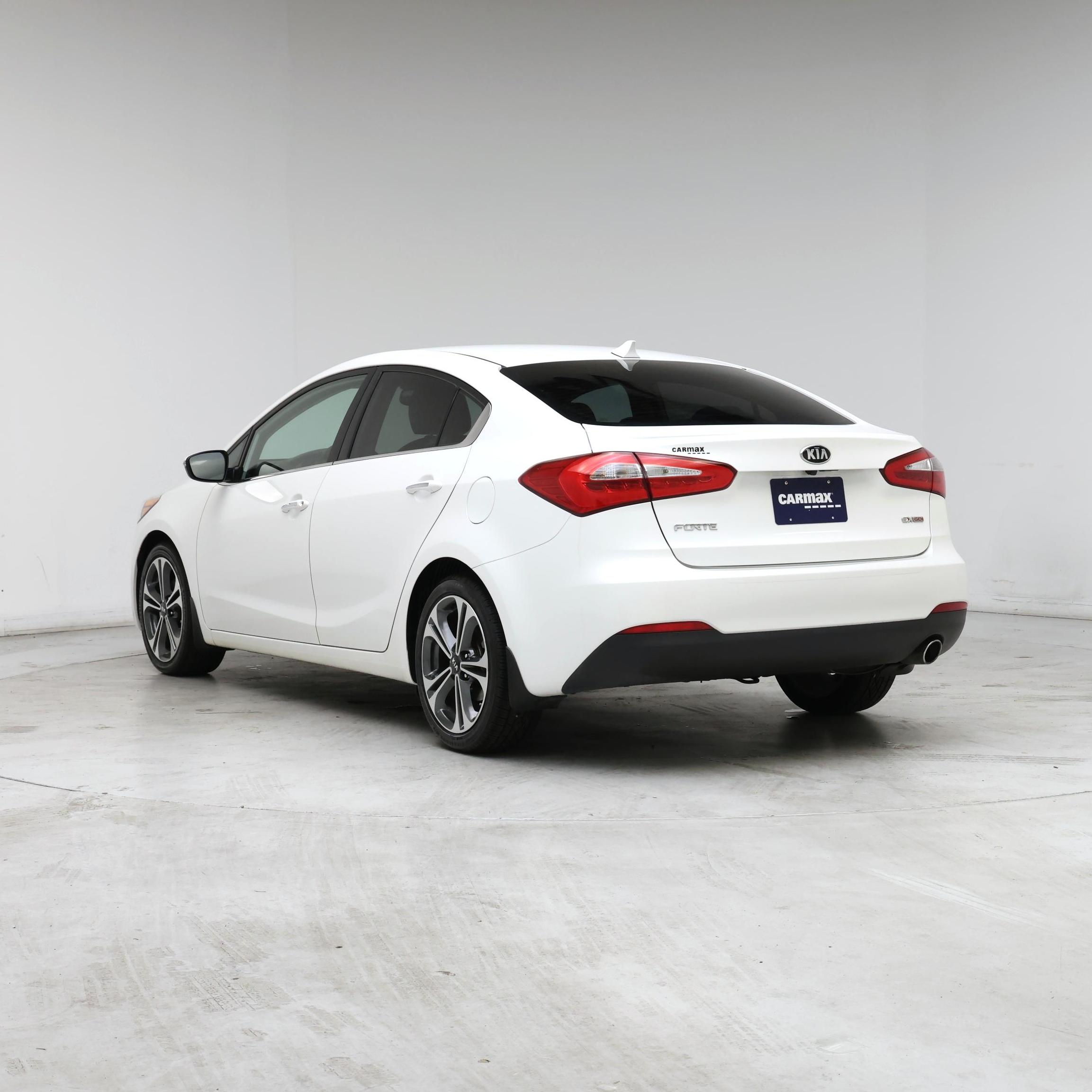 Thumbnail: 2016 Kia Forte - 2