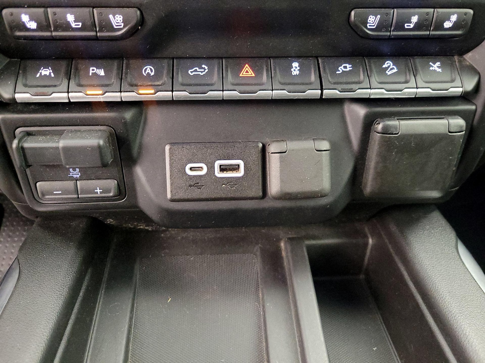 2019 Chevrolet Silverado 1500 LTZ - Photo 20