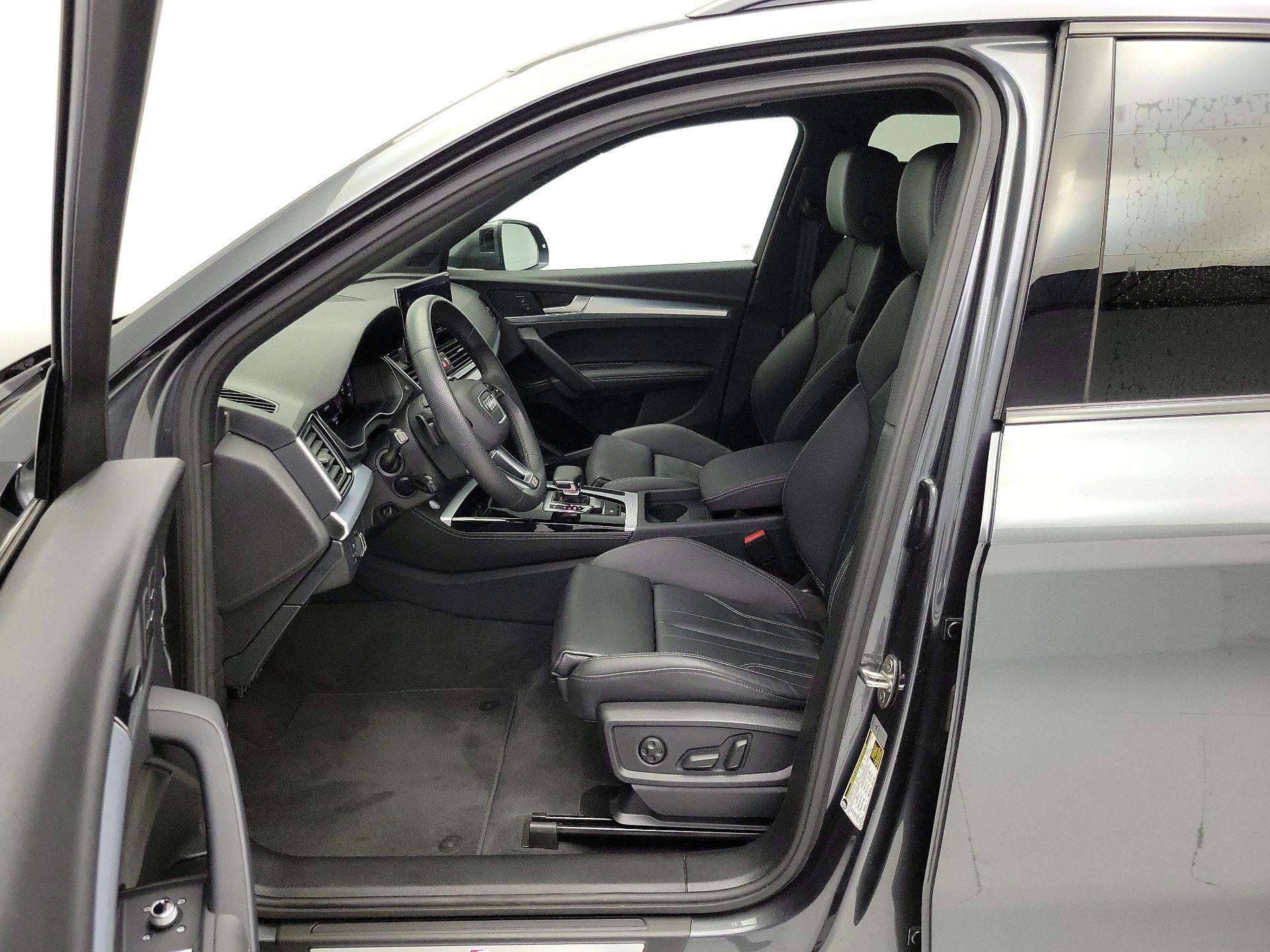 Thumbnail: 2024 Audi Q5 - 11