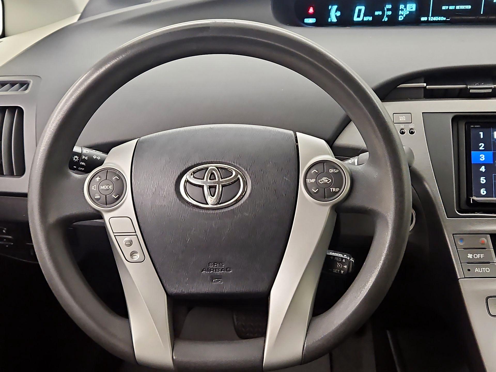 Thumbnail: 2015 Toyota Prius - 10