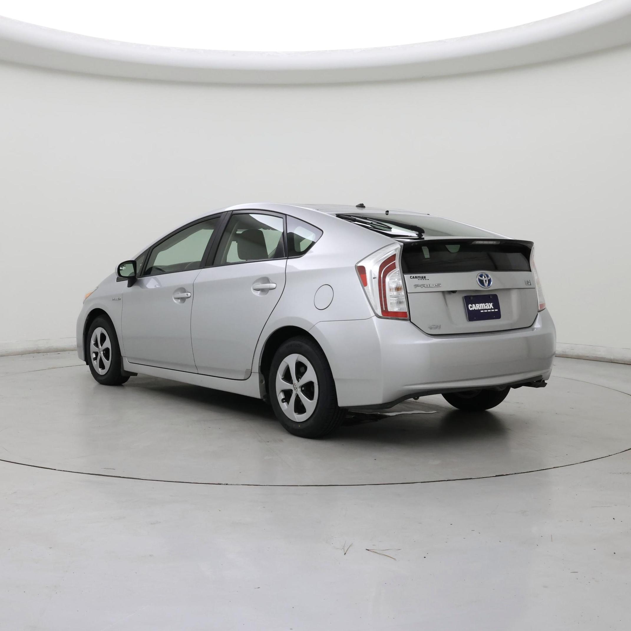 Thumbnail: 2015 Toyota Prius - 2