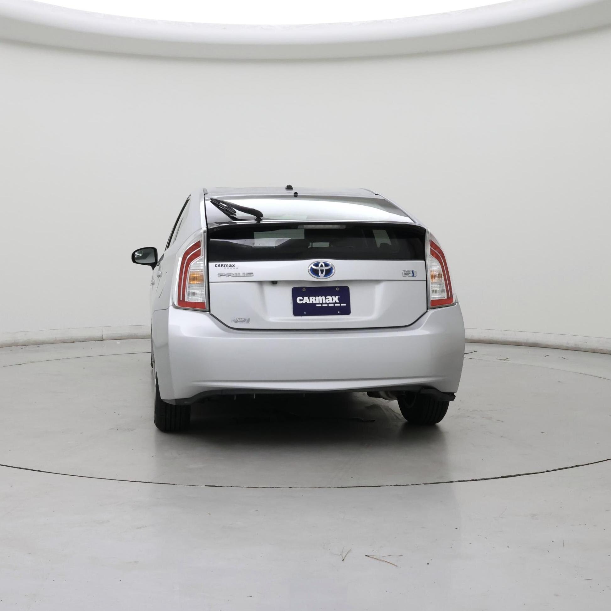 Thumbnail: 2015 Toyota Prius - 6