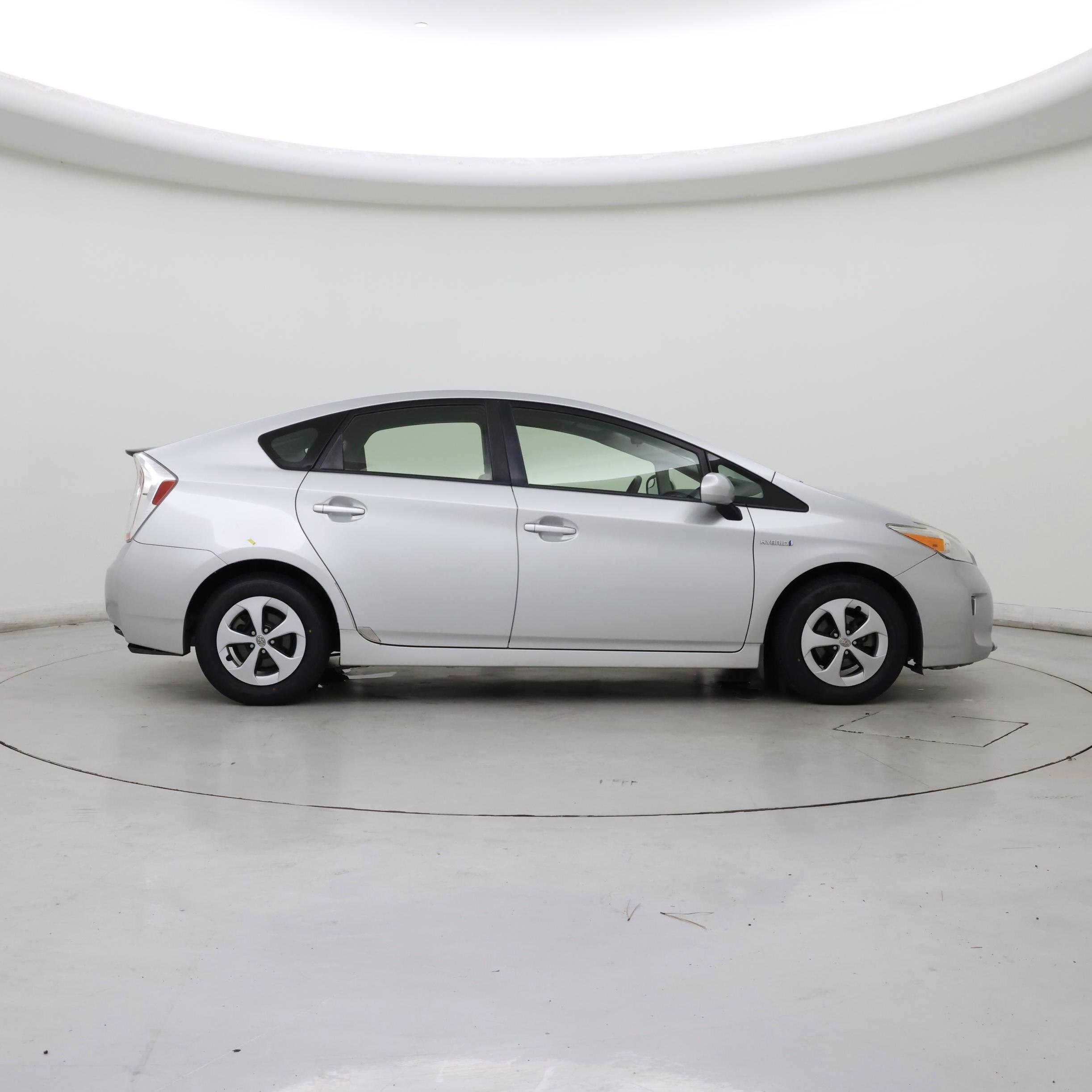 Thumbnail: 2015 Toyota Prius - 7