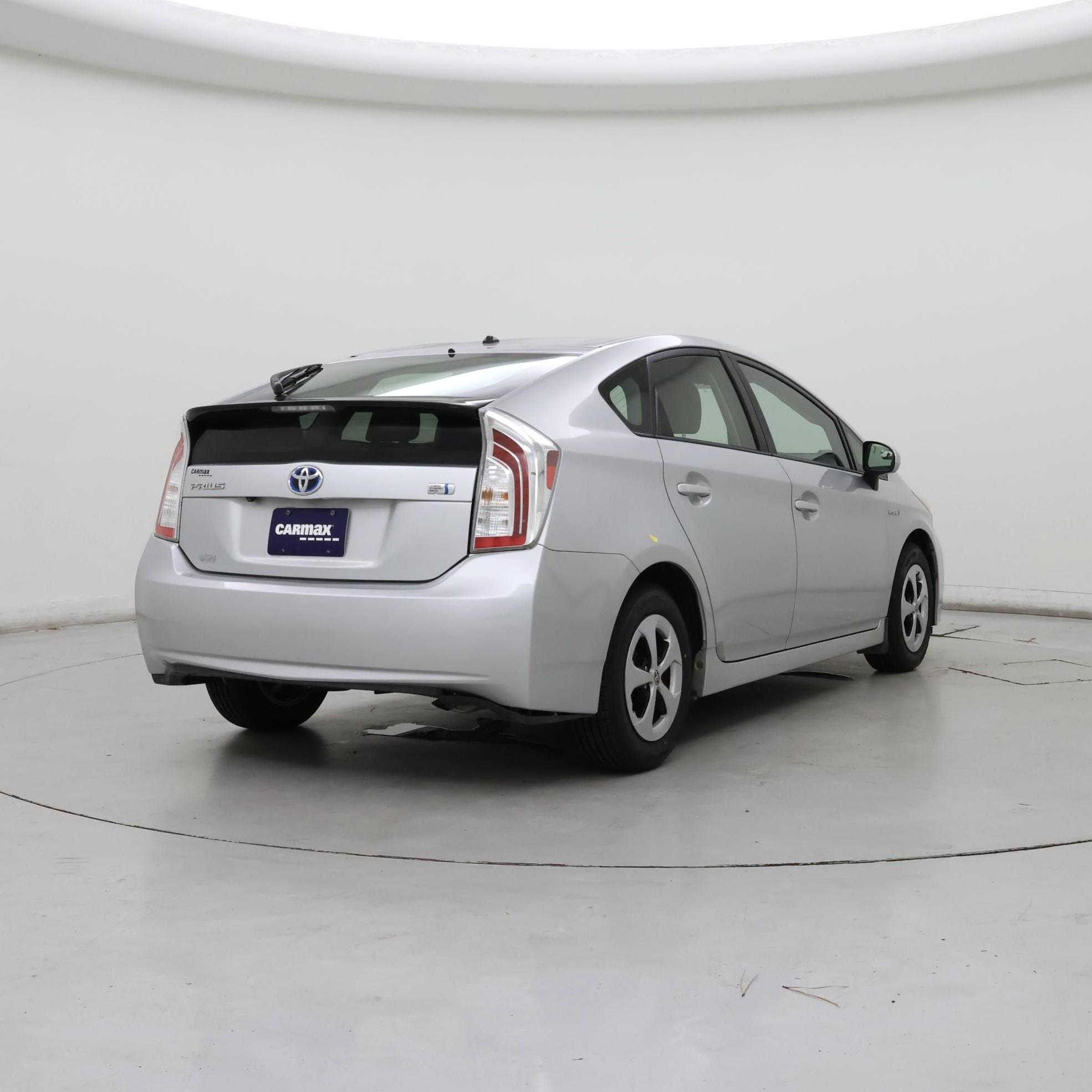 Thumbnail: 2015 Toyota Prius - 8