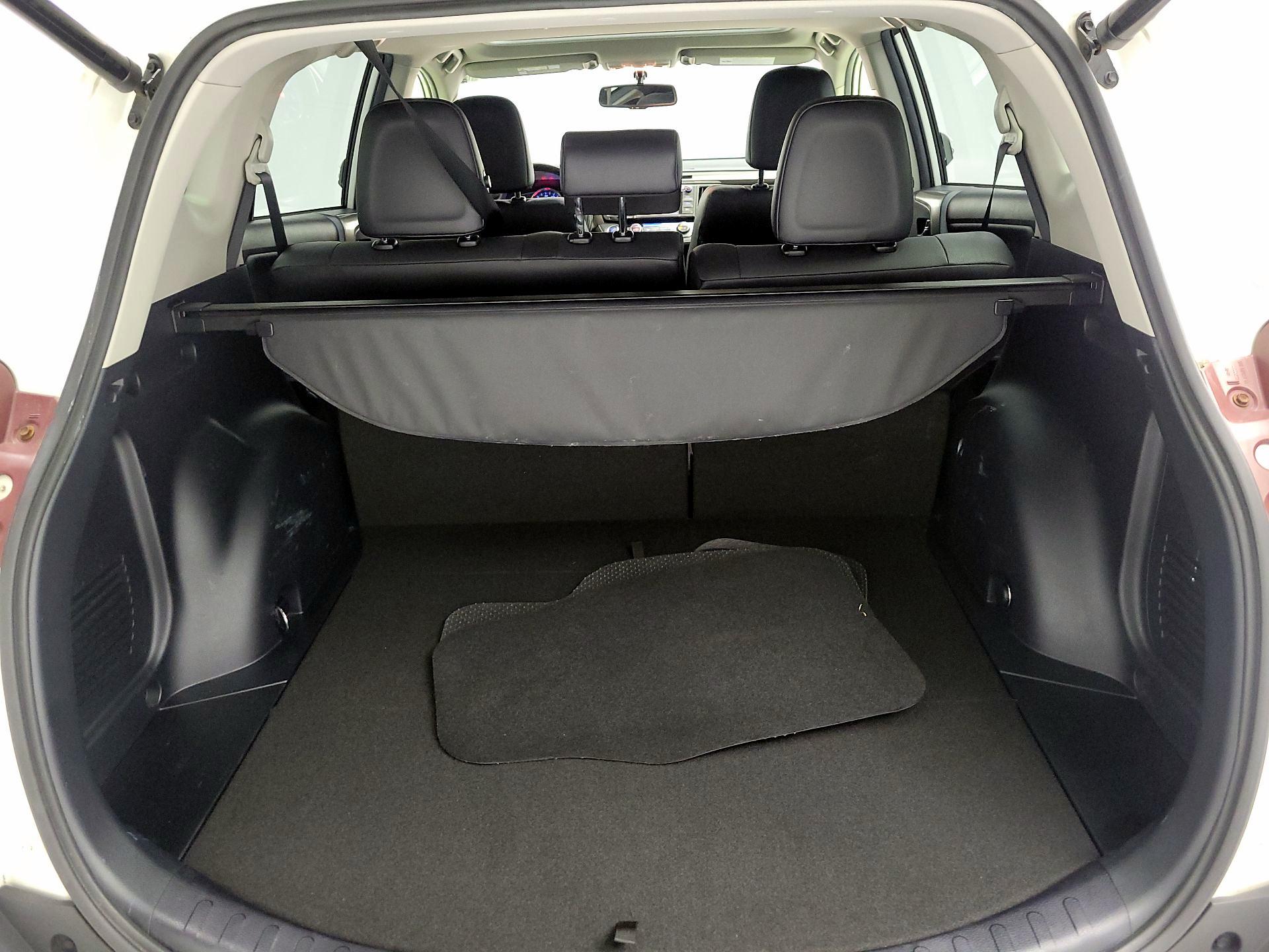 Thumbnail: 2015 Toyota RAV4 - 17