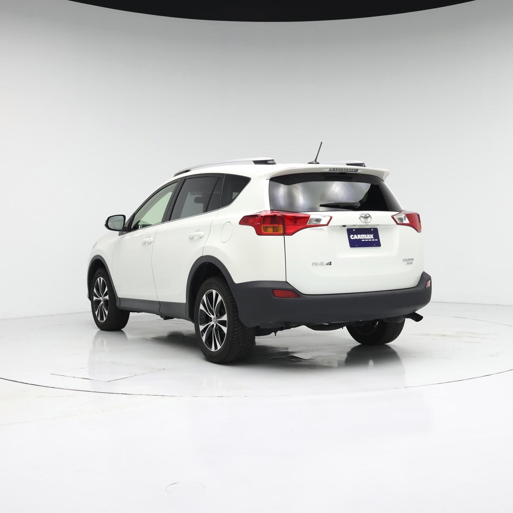 Thumbnail: 2015 Toyota RAV4 - 2