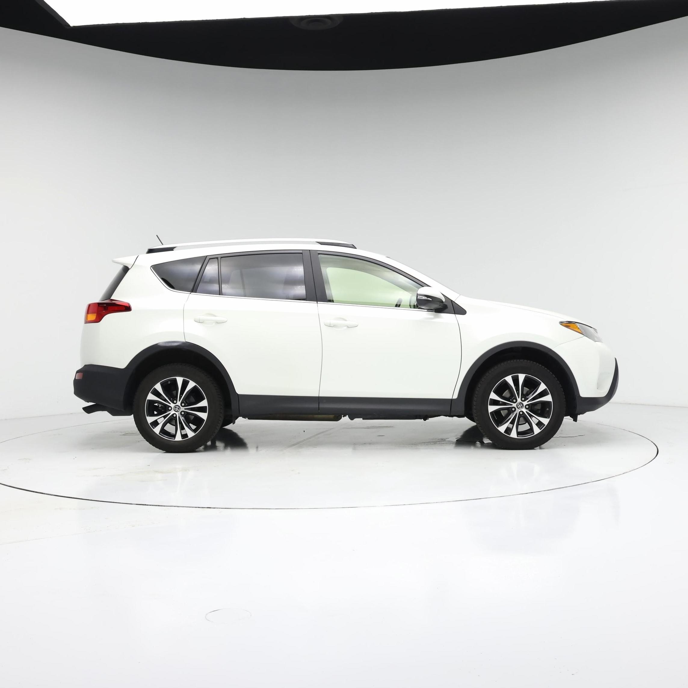 Thumbnail: 2015 Toyota RAV4 - 7