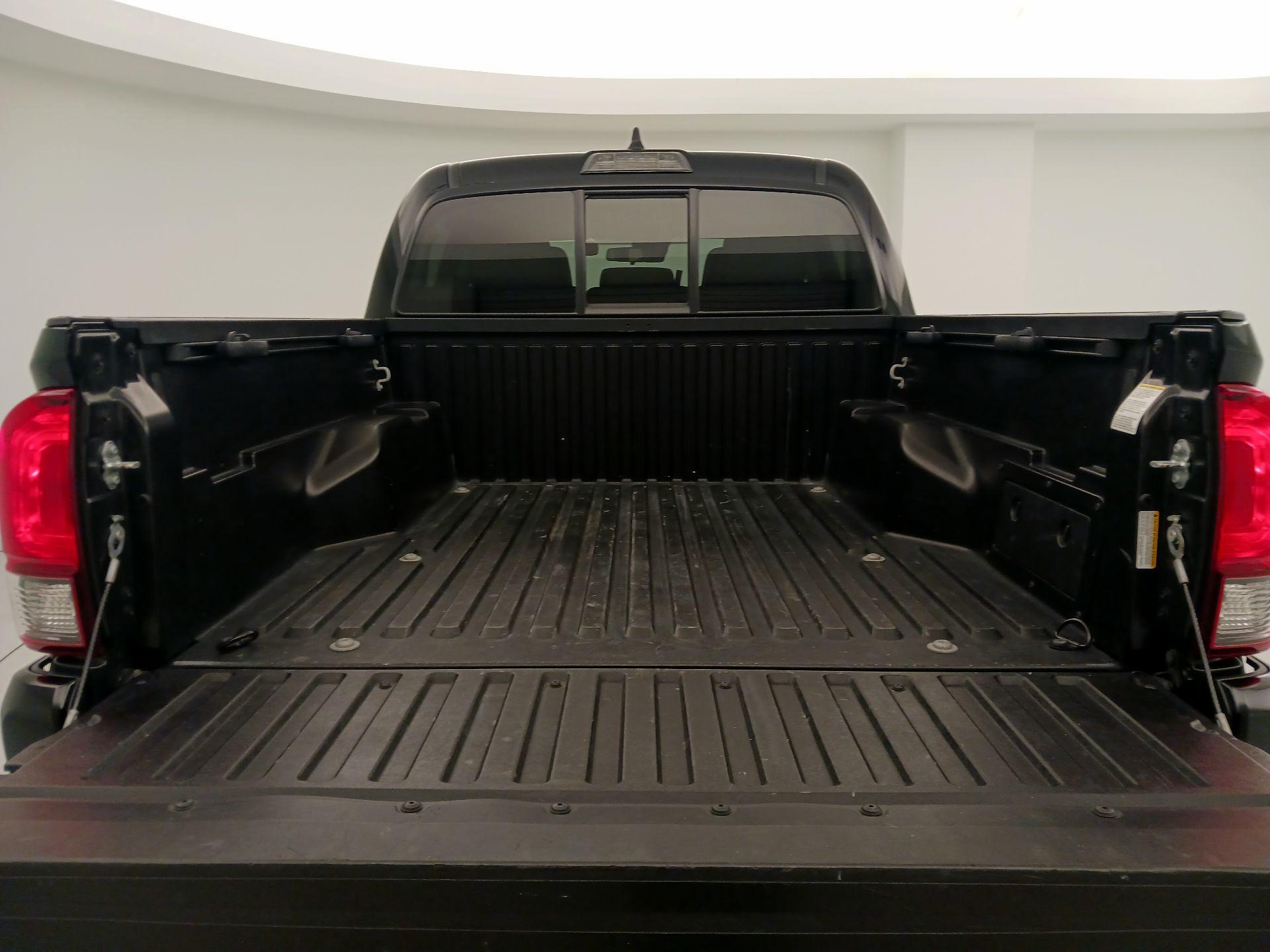 Thumbnail: 2022 Toyota Tacoma - 20
