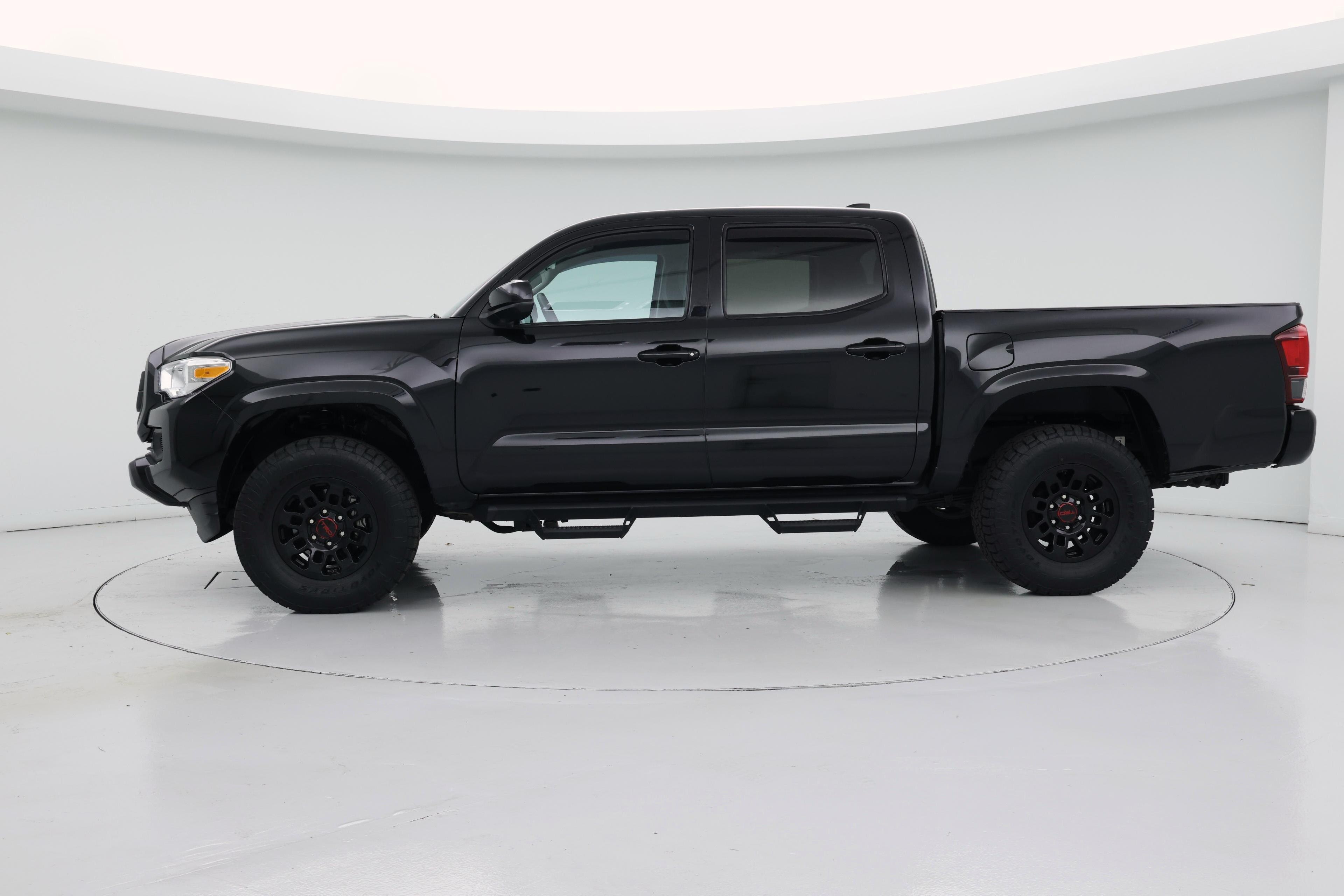 Thumbnail: 2022 Toyota Tacoma - 3