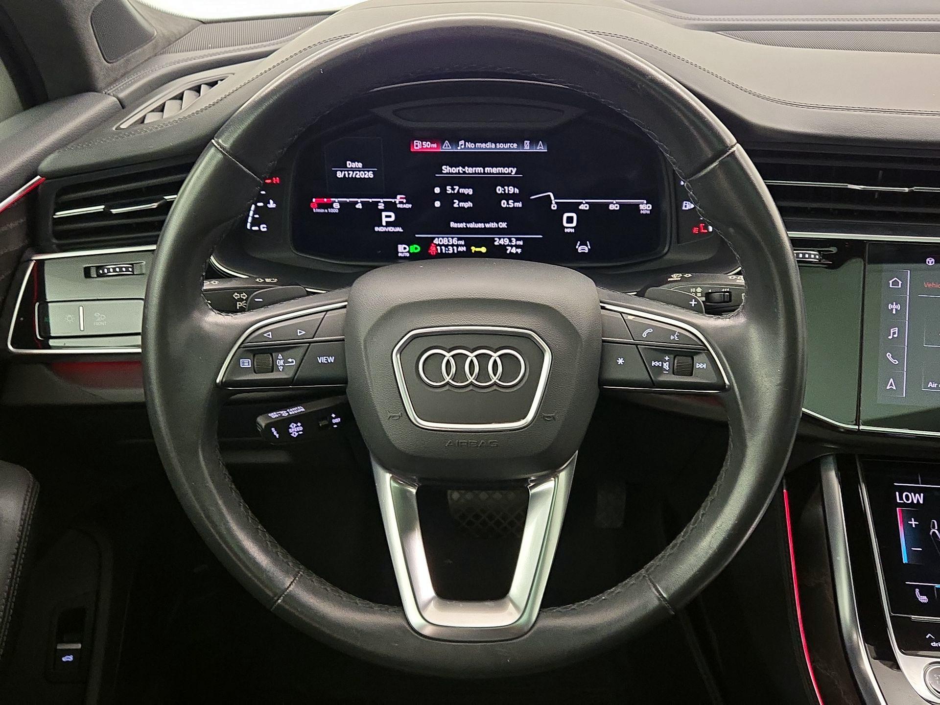 Thumbnail: 2021 Audi Q7 - 10