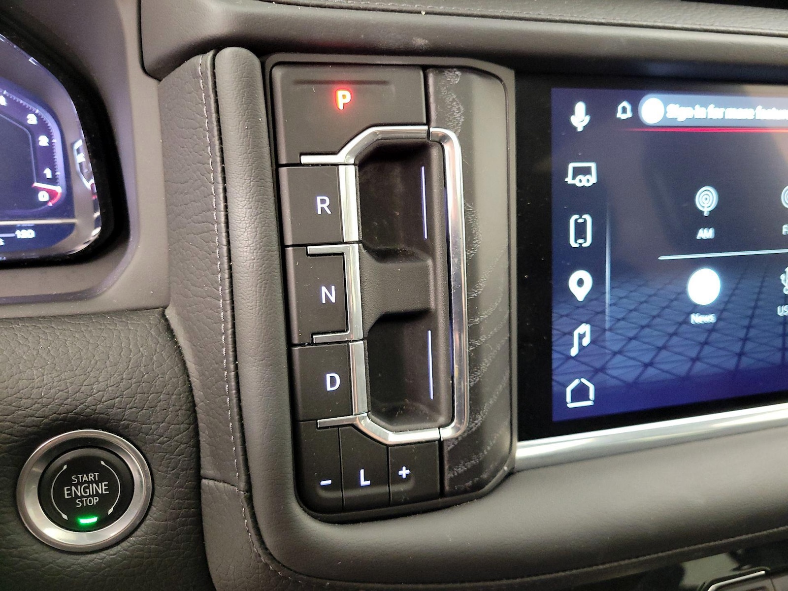 2024 GMC Yukon Denali - Photo 19