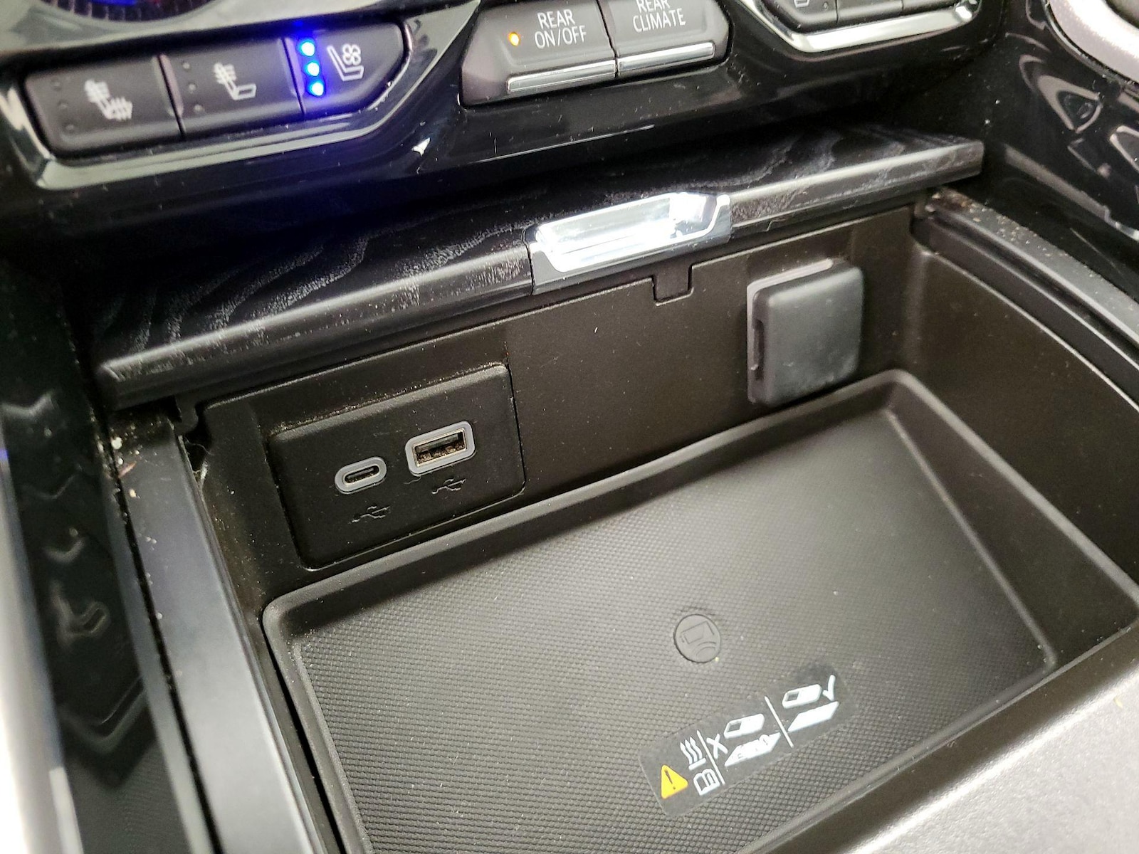 2024 GMC Yukon Denali - Photo 20