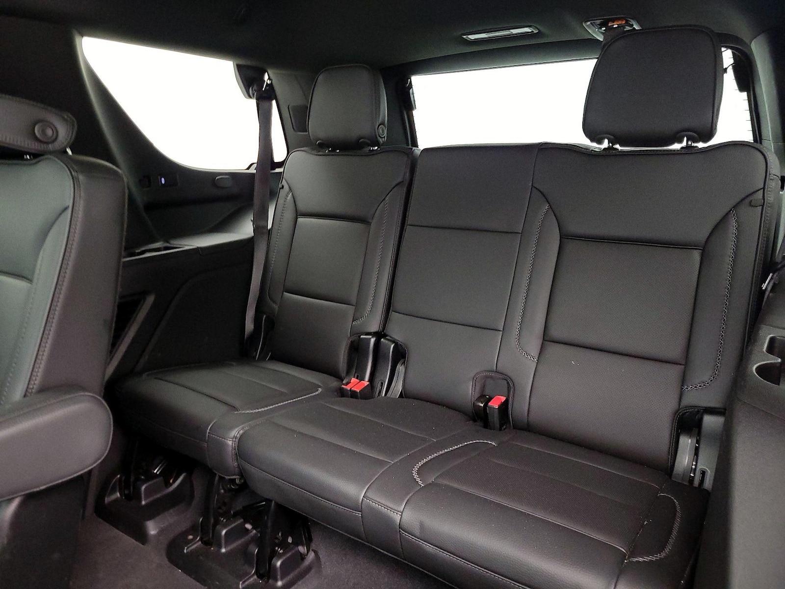 2024 GMC Yukon Denali - Photo 23