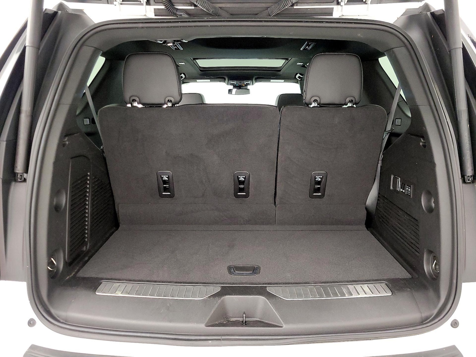 2024 GMC Yukon Denali - Photo 24
