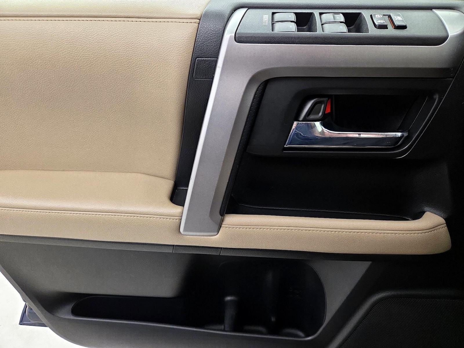 2018 Toyota 4Runner SR5 Premium - Photo 13