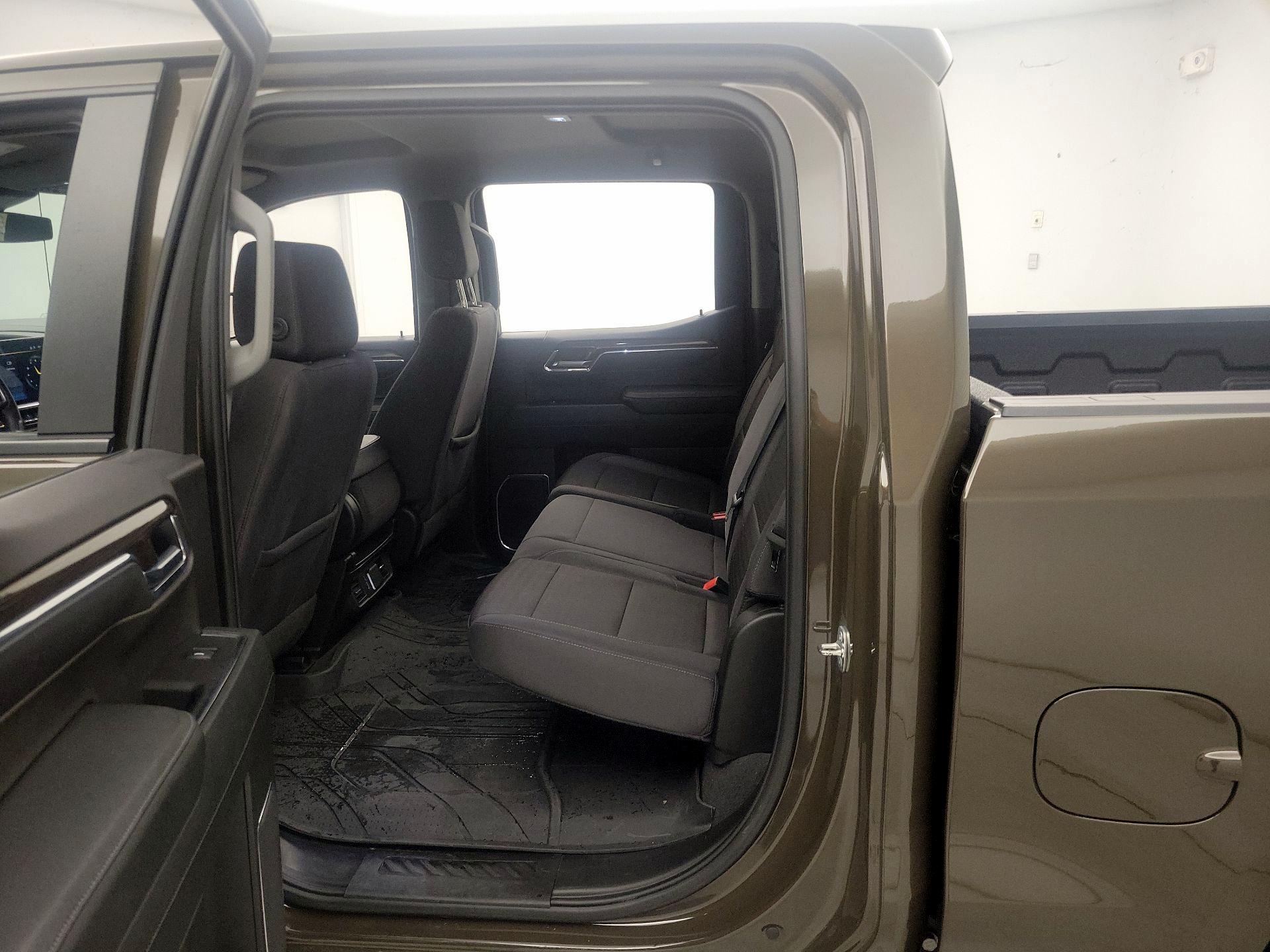 Thumbnail: 2024 Chevrolet Silverado 1500 - 19