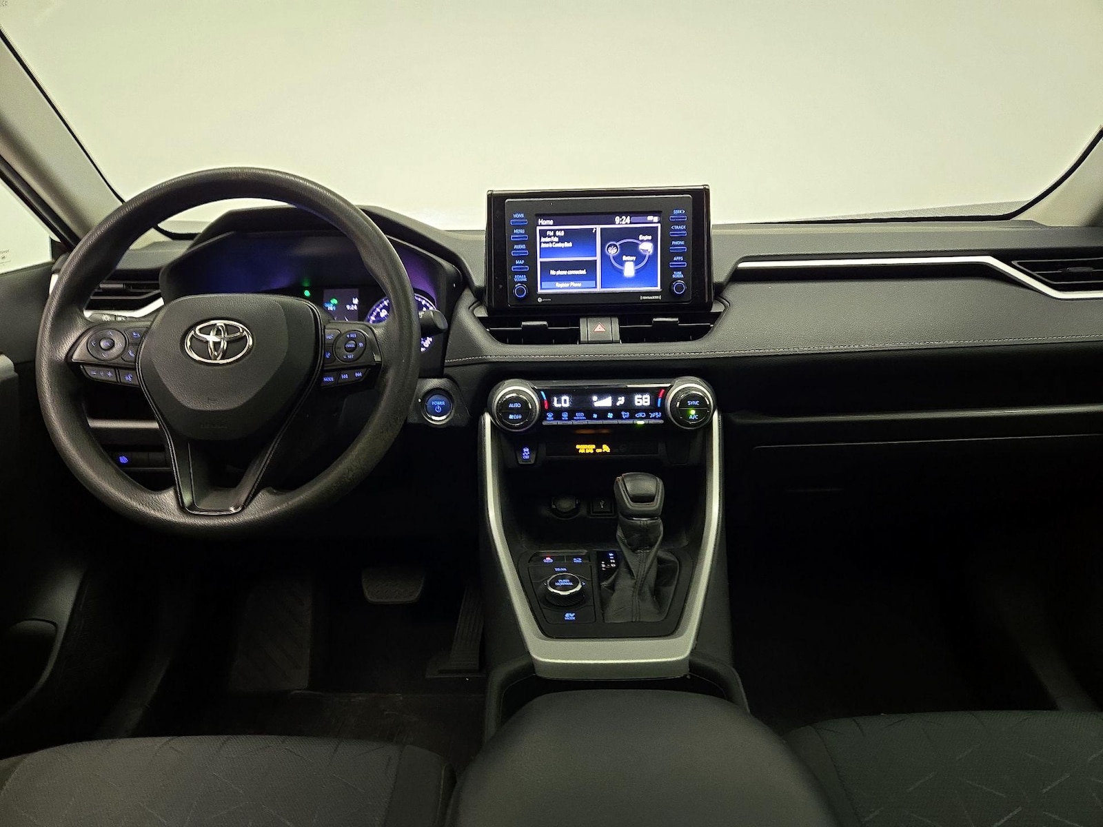 2021 Toyota RAV4 XLE - Photo 10