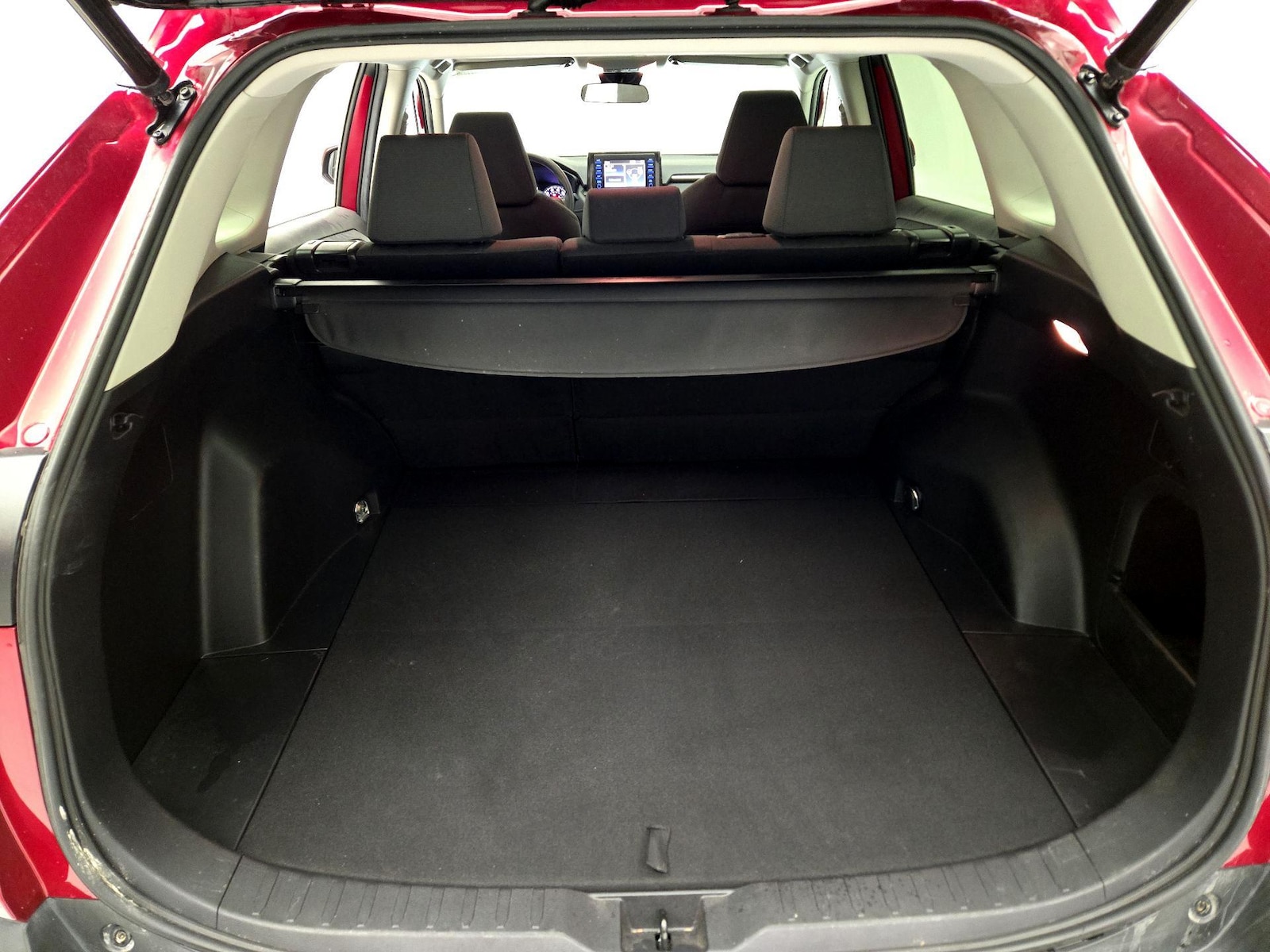 2021 Toyota RAV4 XLE - Photo 22