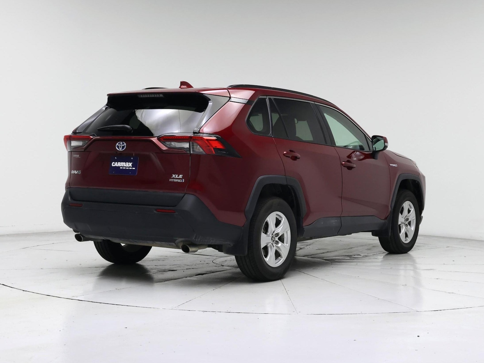 2021 Toyota RAV4 XLE - Photo 9