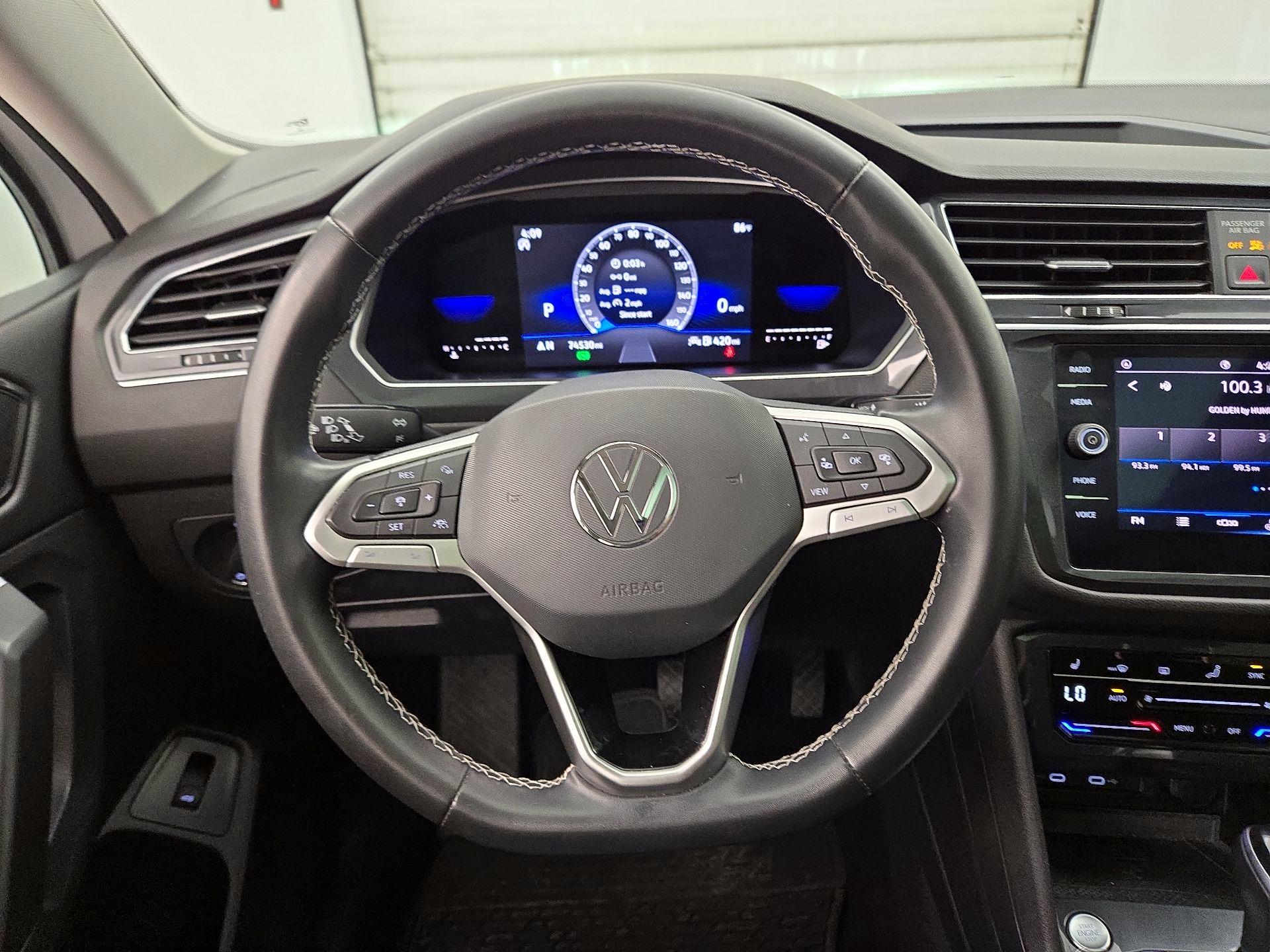 Thumbnail: 2022 Volkswagen Tiguan - 10