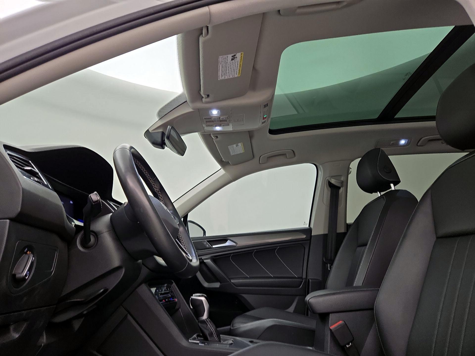 Thumbnail: 2022 Volkswagen Tiguan - 19