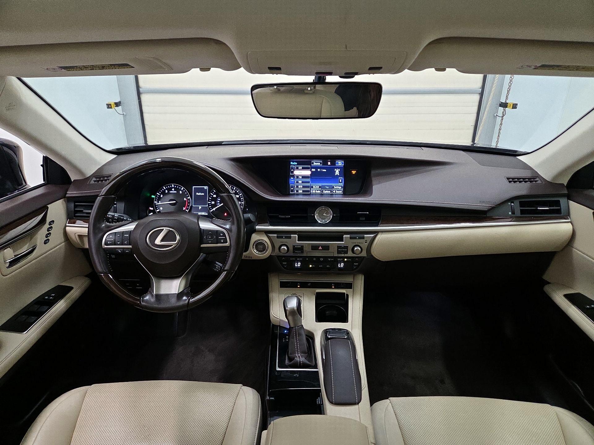 Thumbnail: 2016 Lexus ES - 9
