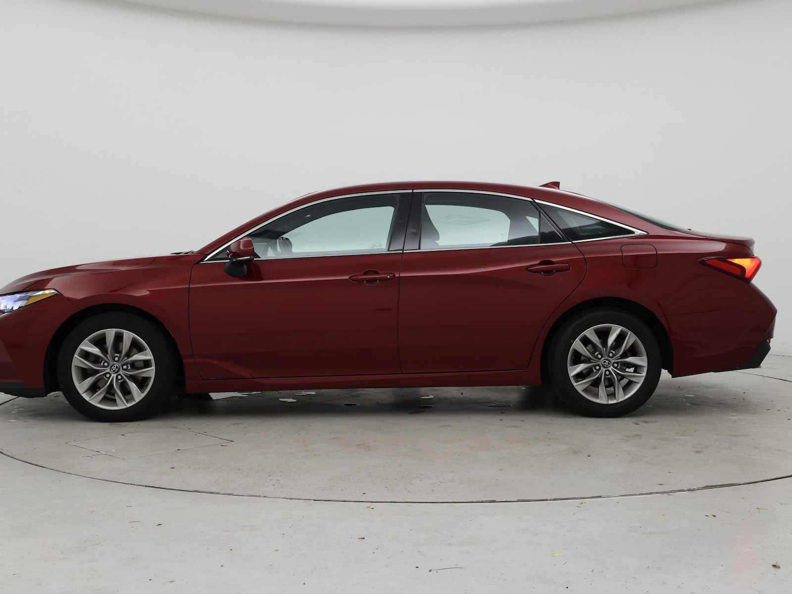 2019 Toyota Avalon XLE - Photo 4