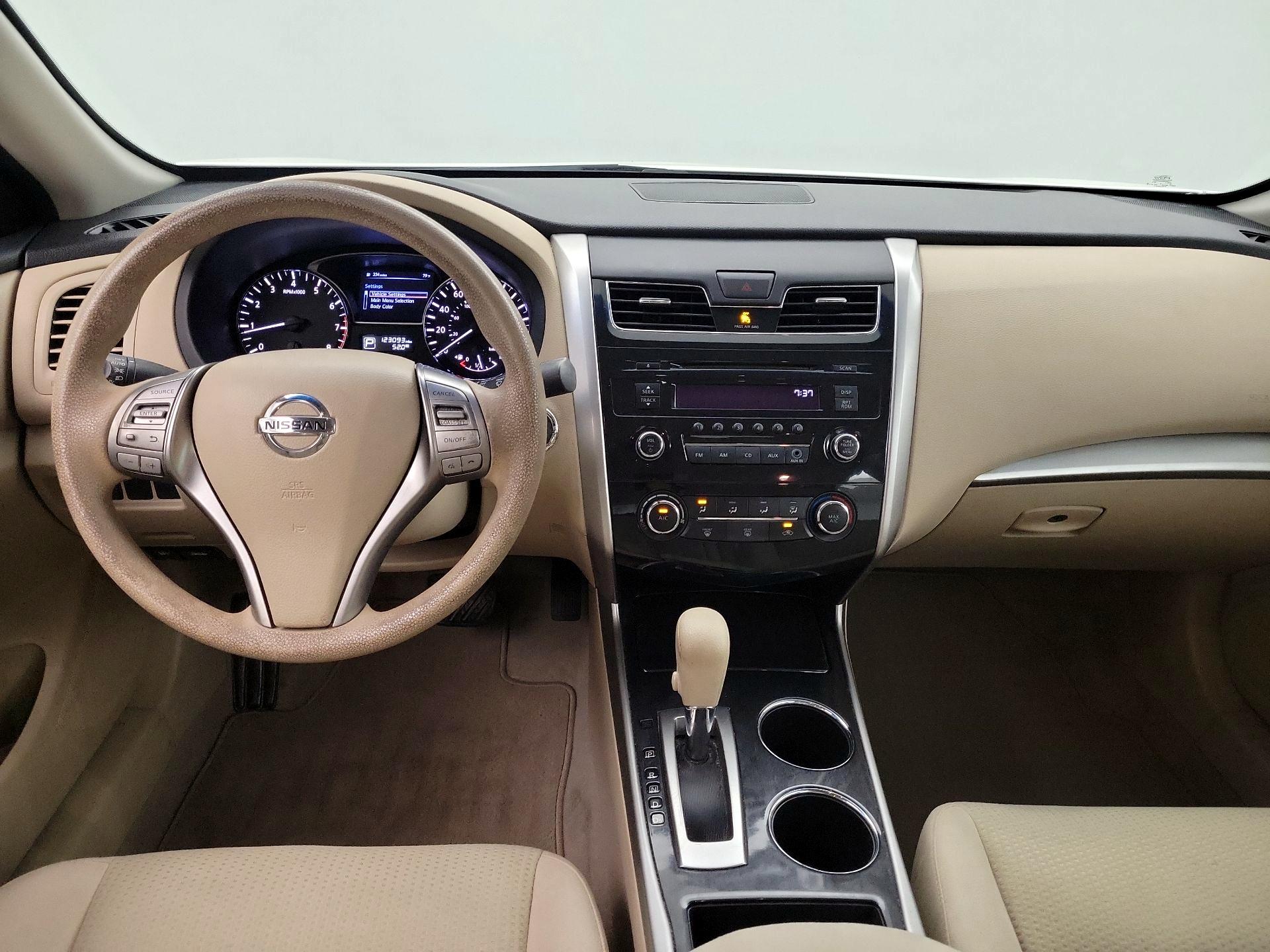 Thumbnail: 2014 Nissan Altima - 9