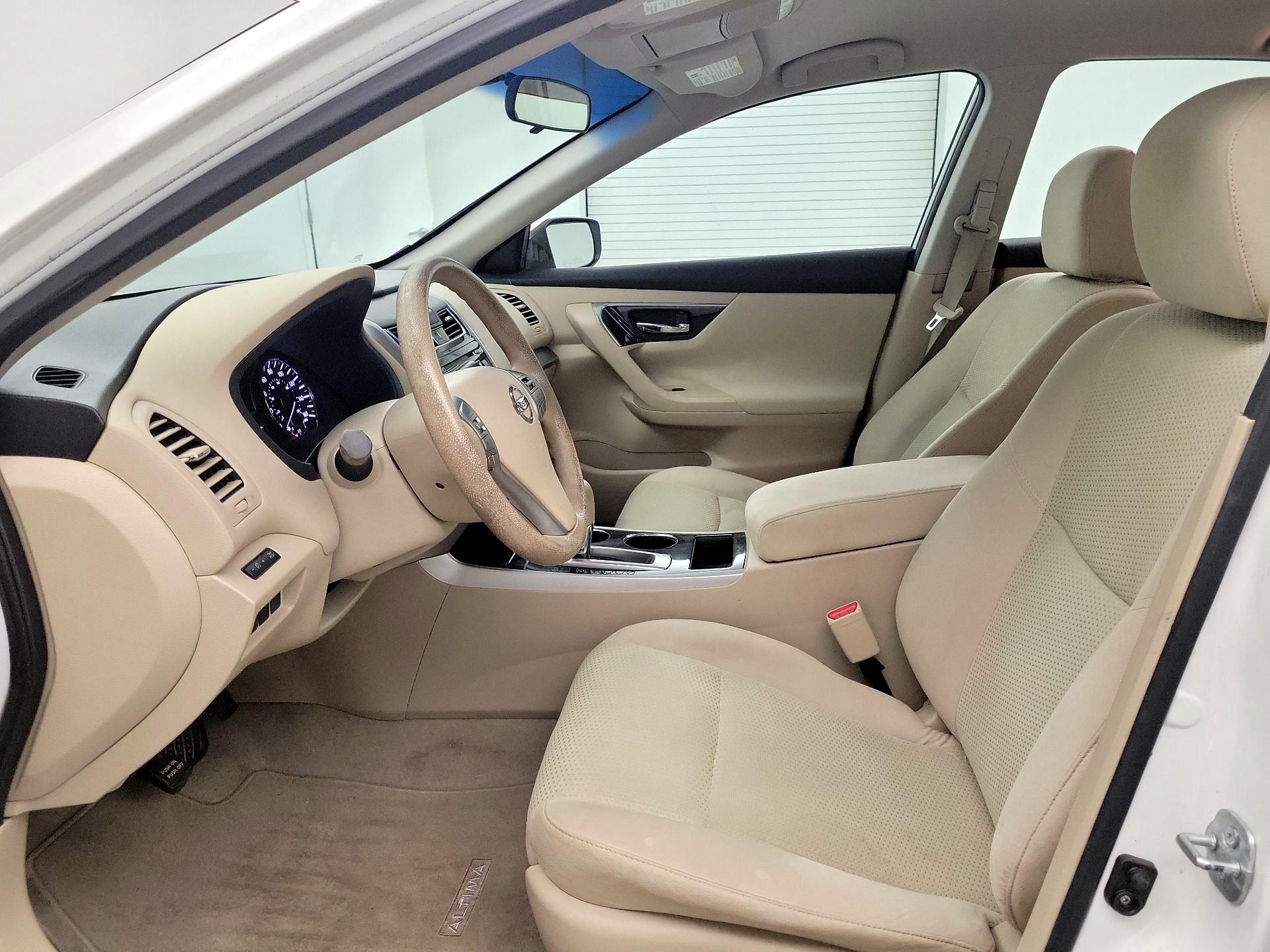 Thumbnail: 2014 Nissan Altima - 11