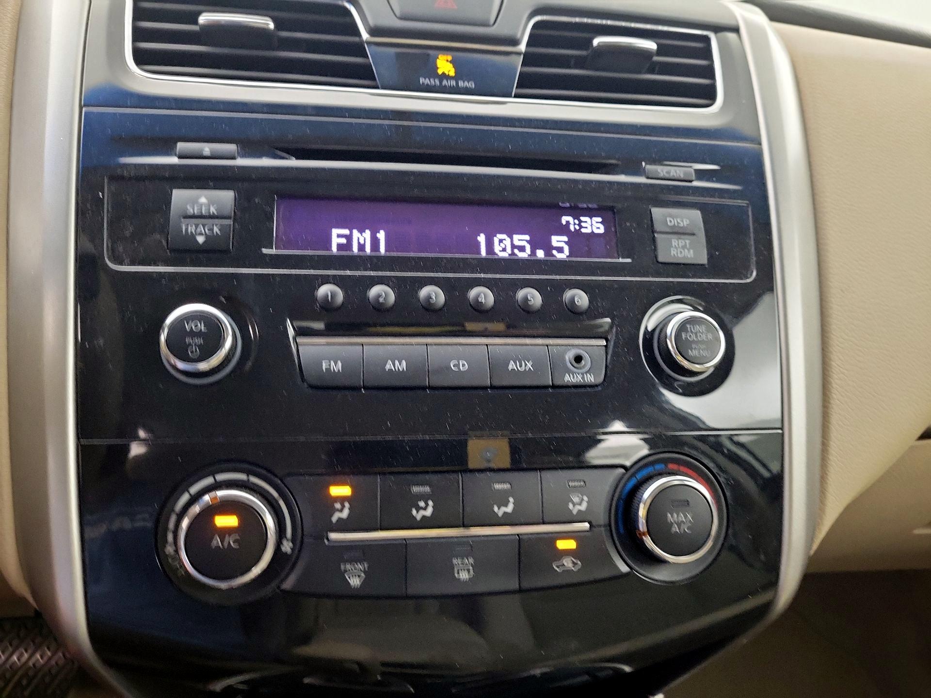 Thumbnail: 2014 Nissan Altima - 14