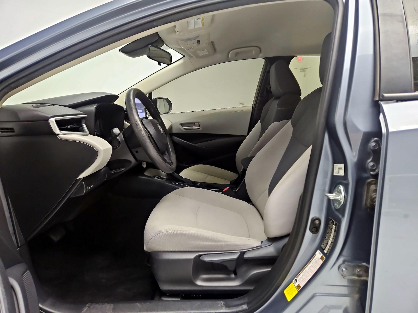 2020 Toyota Corolla LE - Photo 12