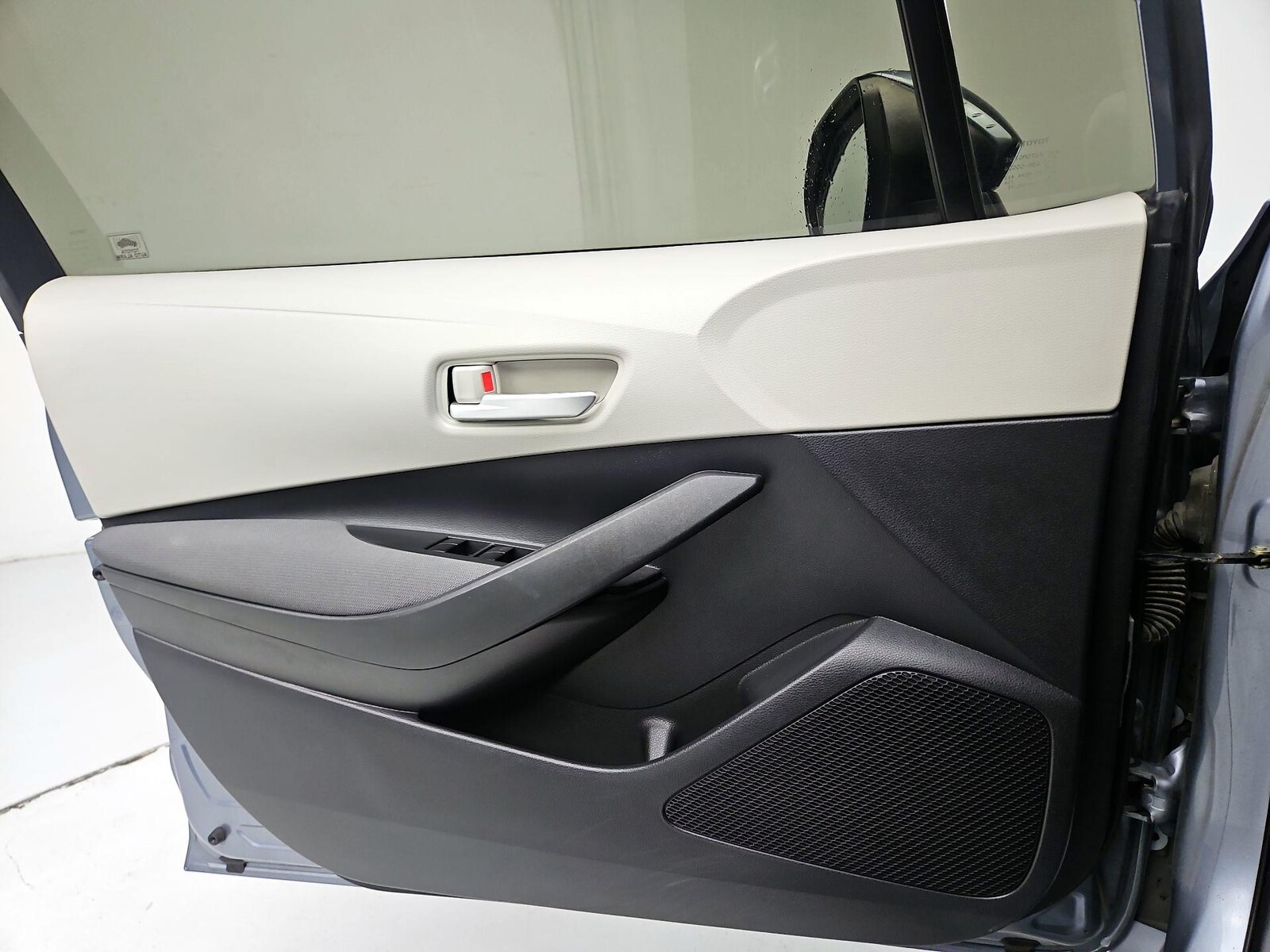 2020 Toyota Corolla LE - Photo 13