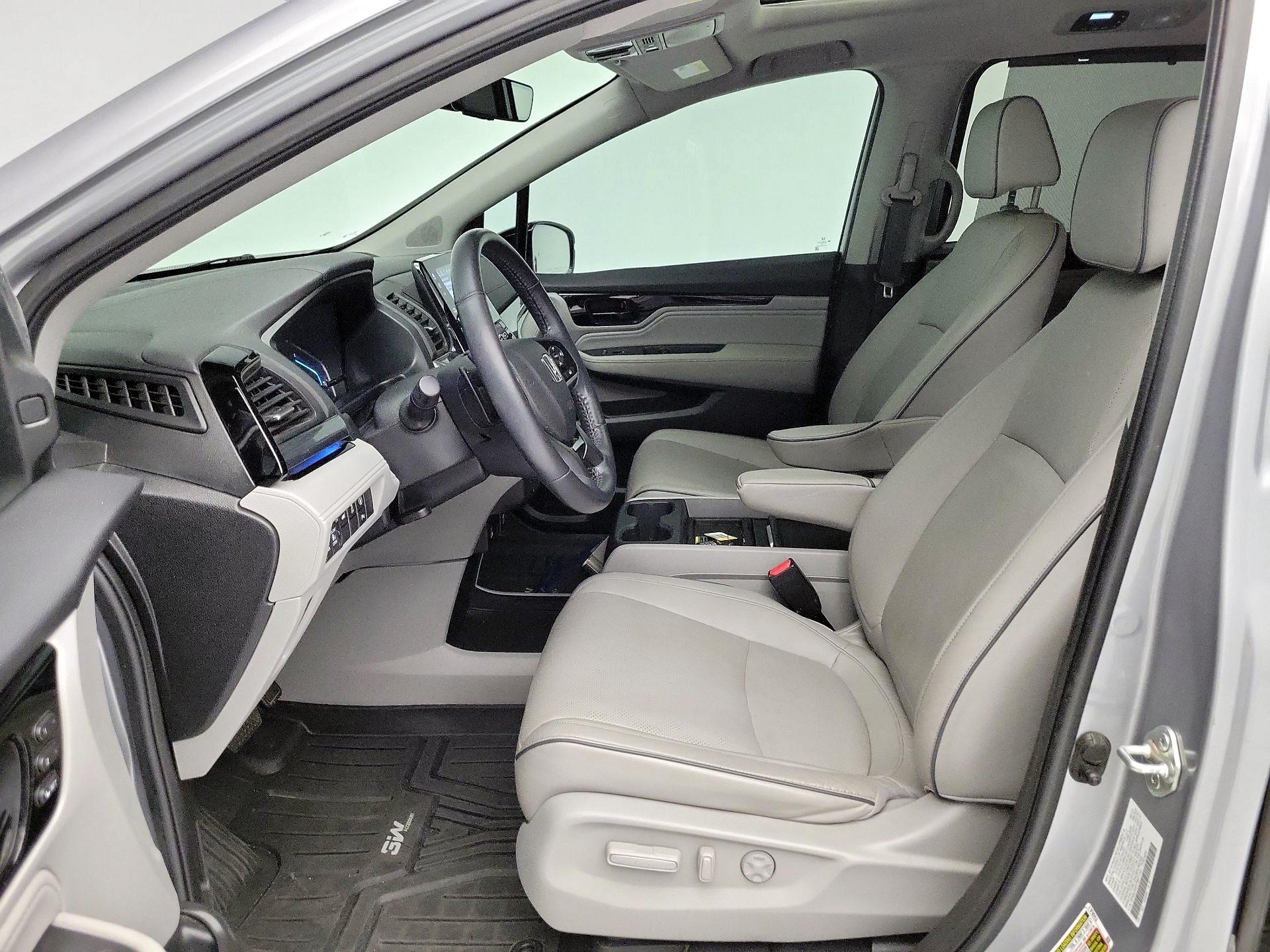 Thumbnail: 2023 Honda Odyssey - 11