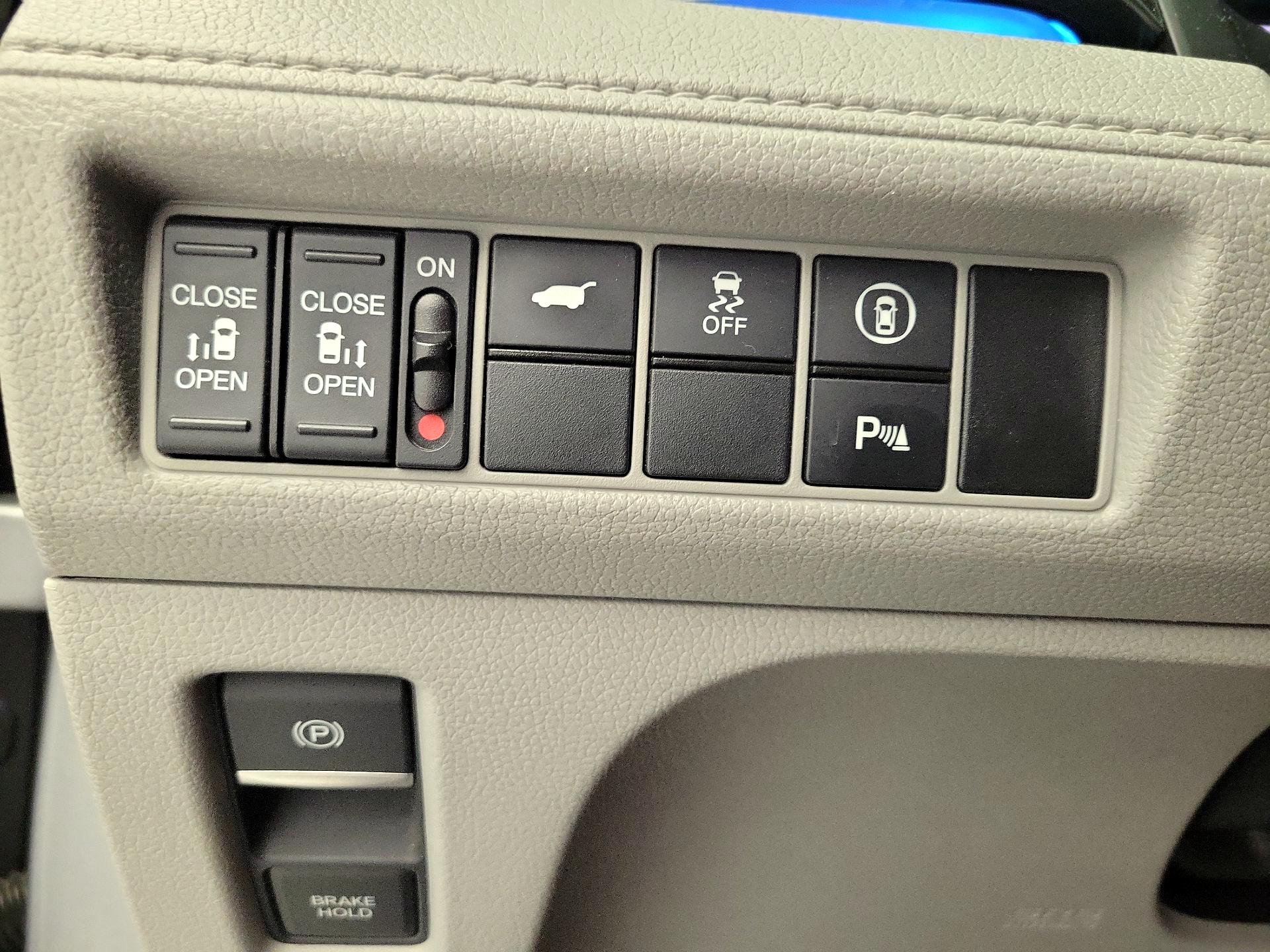 Thumbnail: 2023 Honda Odyssey - 13
