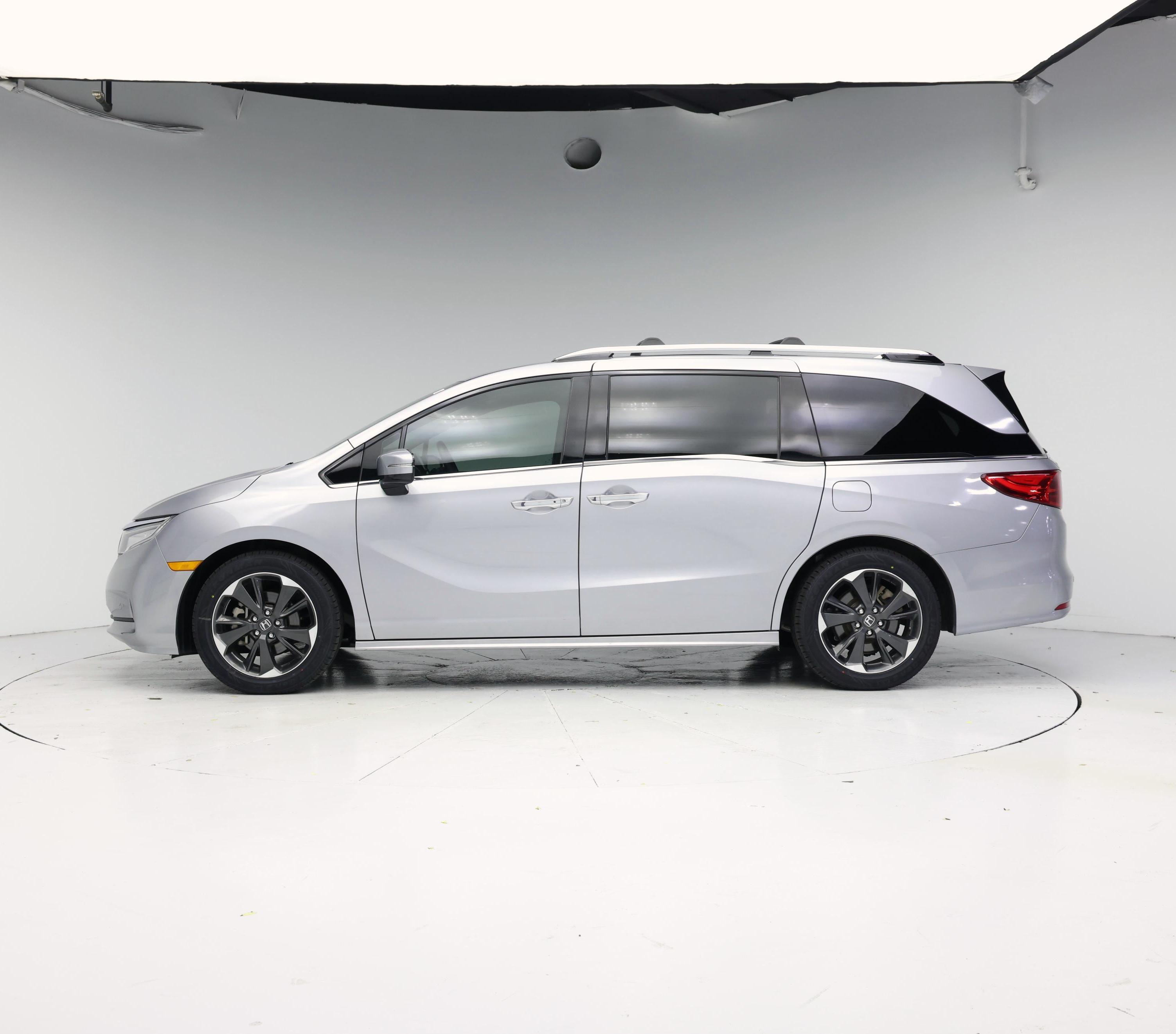 Thumbnail: 2023 Honda Odyssey - 3